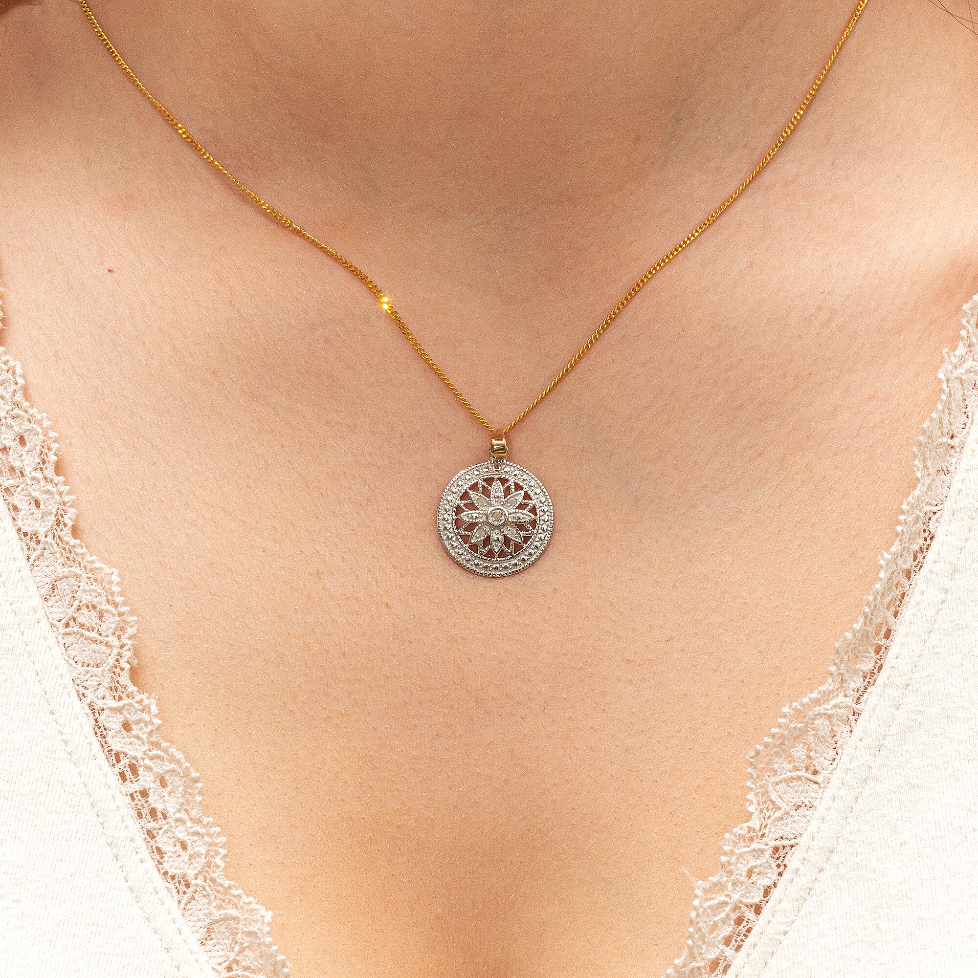 Diamonds by Ellen K. Halskette Silber 925 vergoldet mit 5x Diamant zus. 0,05ct.