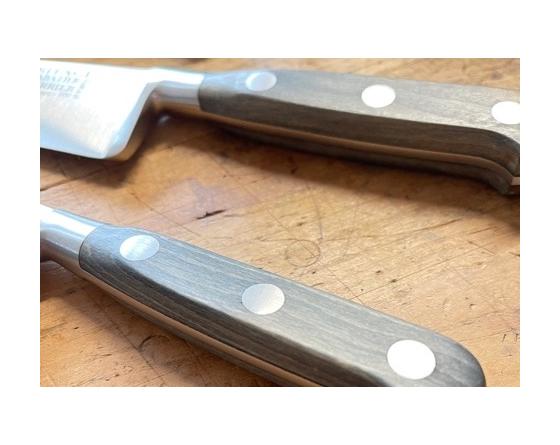Cuisine 15 cm - Bois noir - rivets inox Couteaux de cuisine professionnel