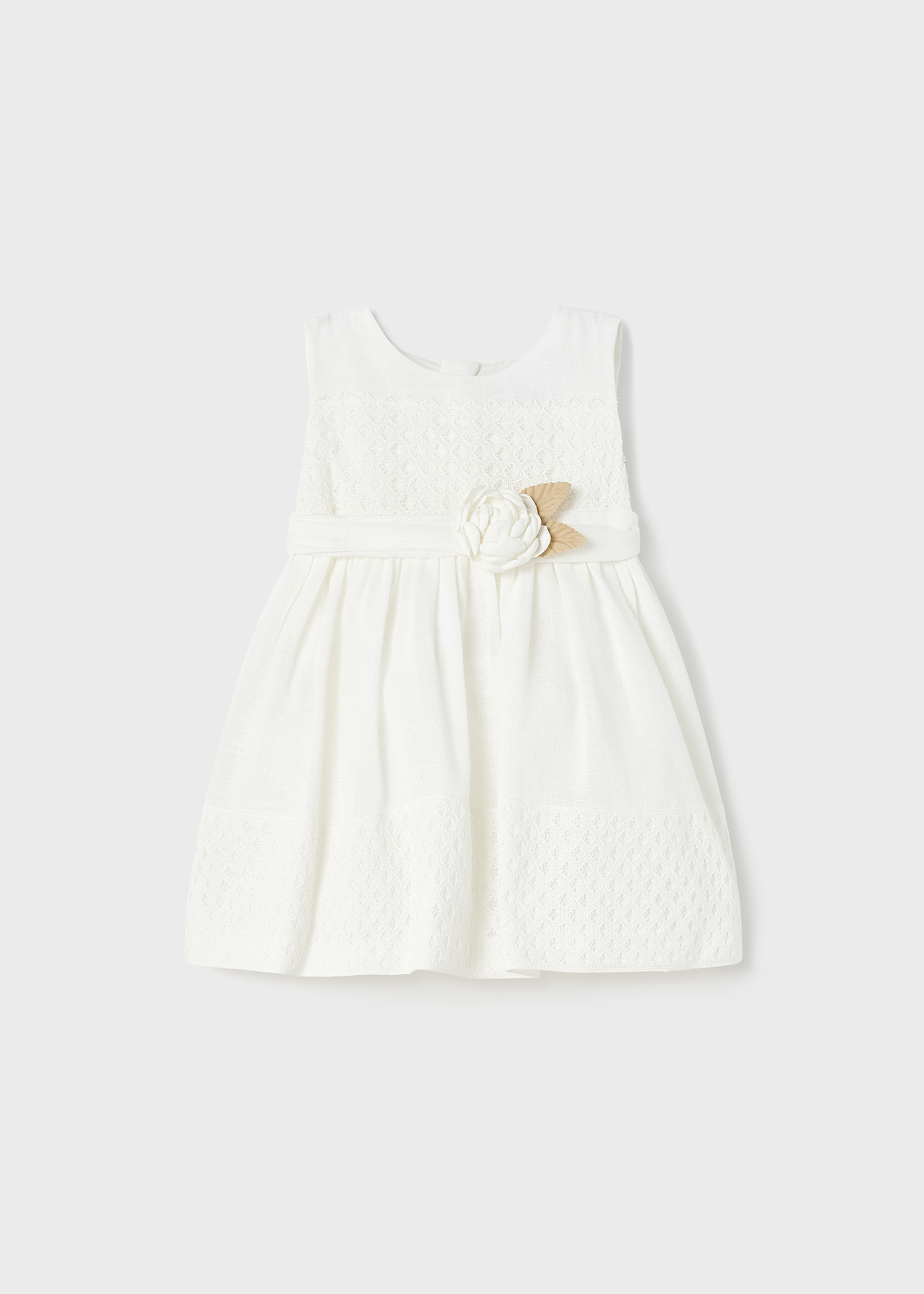 Vestido de bebê com motivos de renda guipure