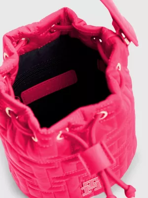 Bolsa tipo saco chique com monograma reciclado e matelassê.