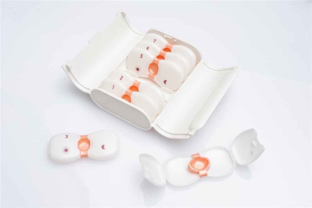 PILBOX Moov Medikamentenspender<br>1 Stück, 7 Tage Wochenspender deutsch/französisch weiss