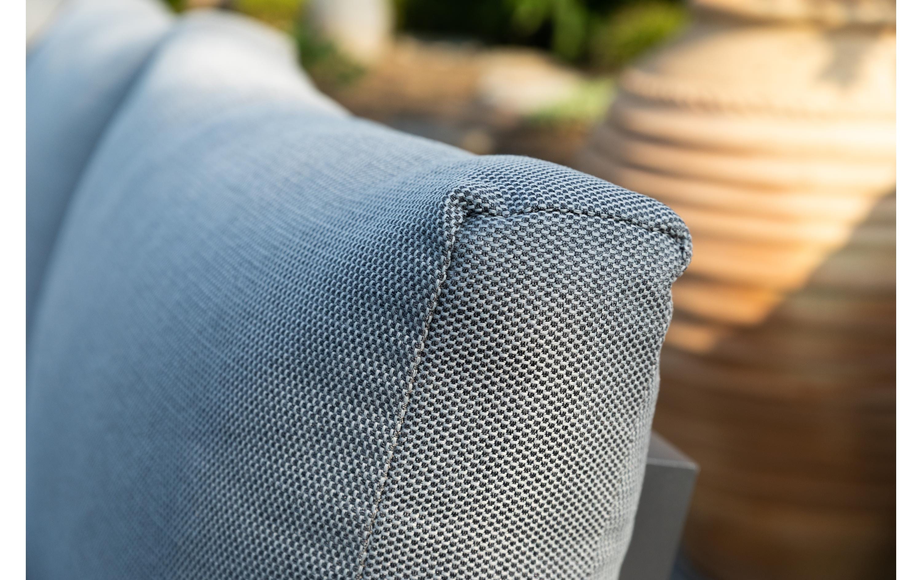 Loungeset Ascona, Anthrazit, 4 Sitzplätze<br>Zwei Sofas und ein Beistelltisch für Garten, Terrasse oder Balkon
