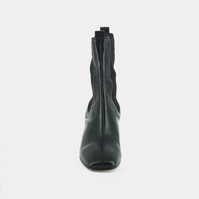 Bottines à talons et fronces  en cuir vieilli noir
