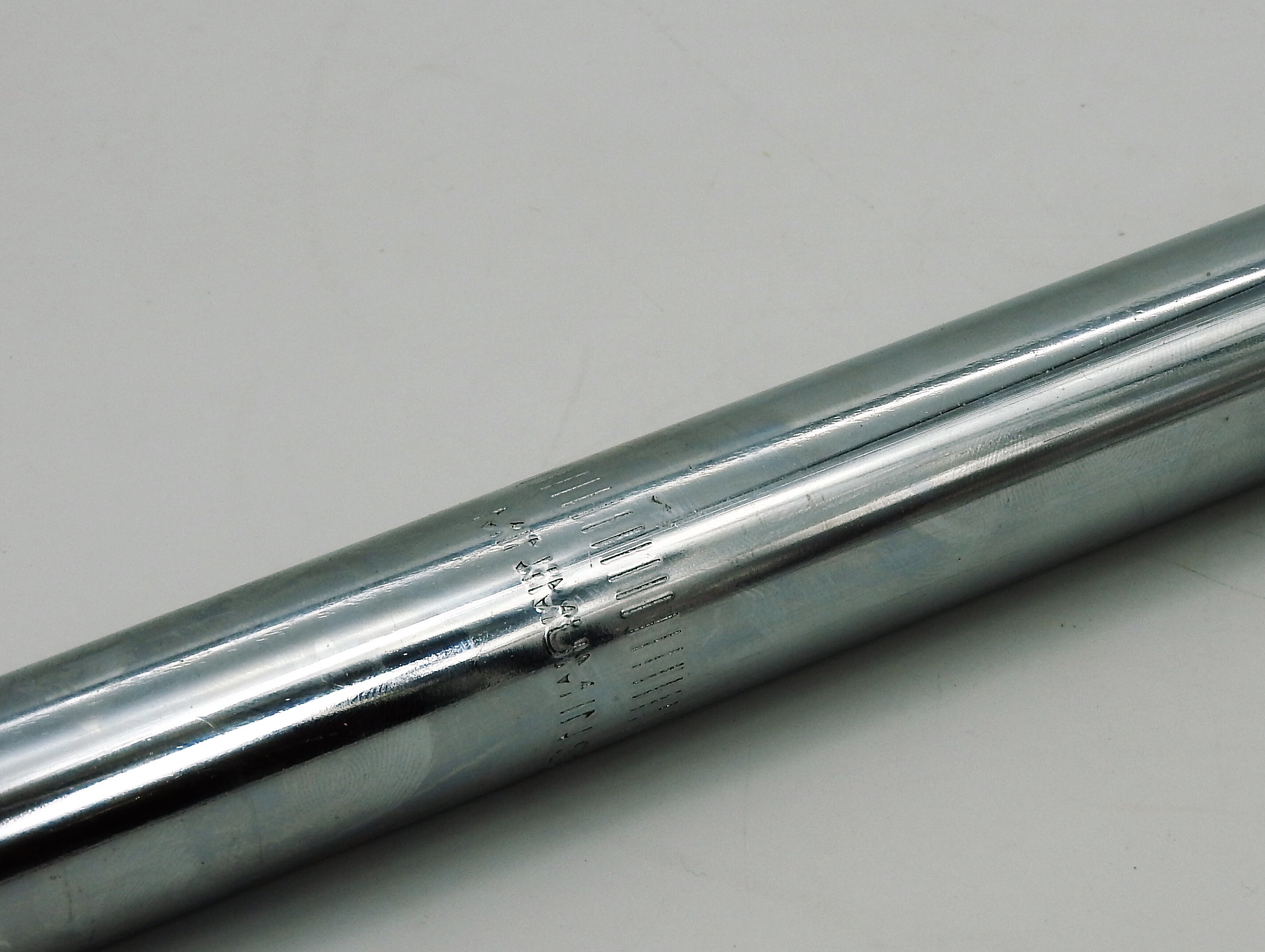 500mm verstärke Stahl Sattelstütze chrom Ø 28,0 bis 180kg