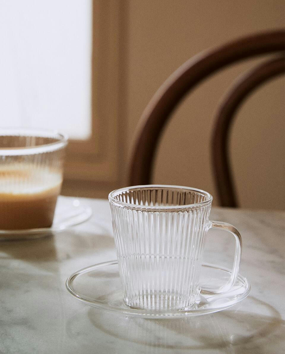 Xícara de café e pires de vidro borossilicato