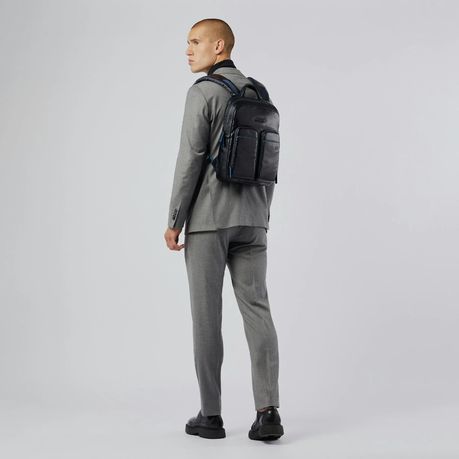 Sac à dos en cuir avec poche | Noir