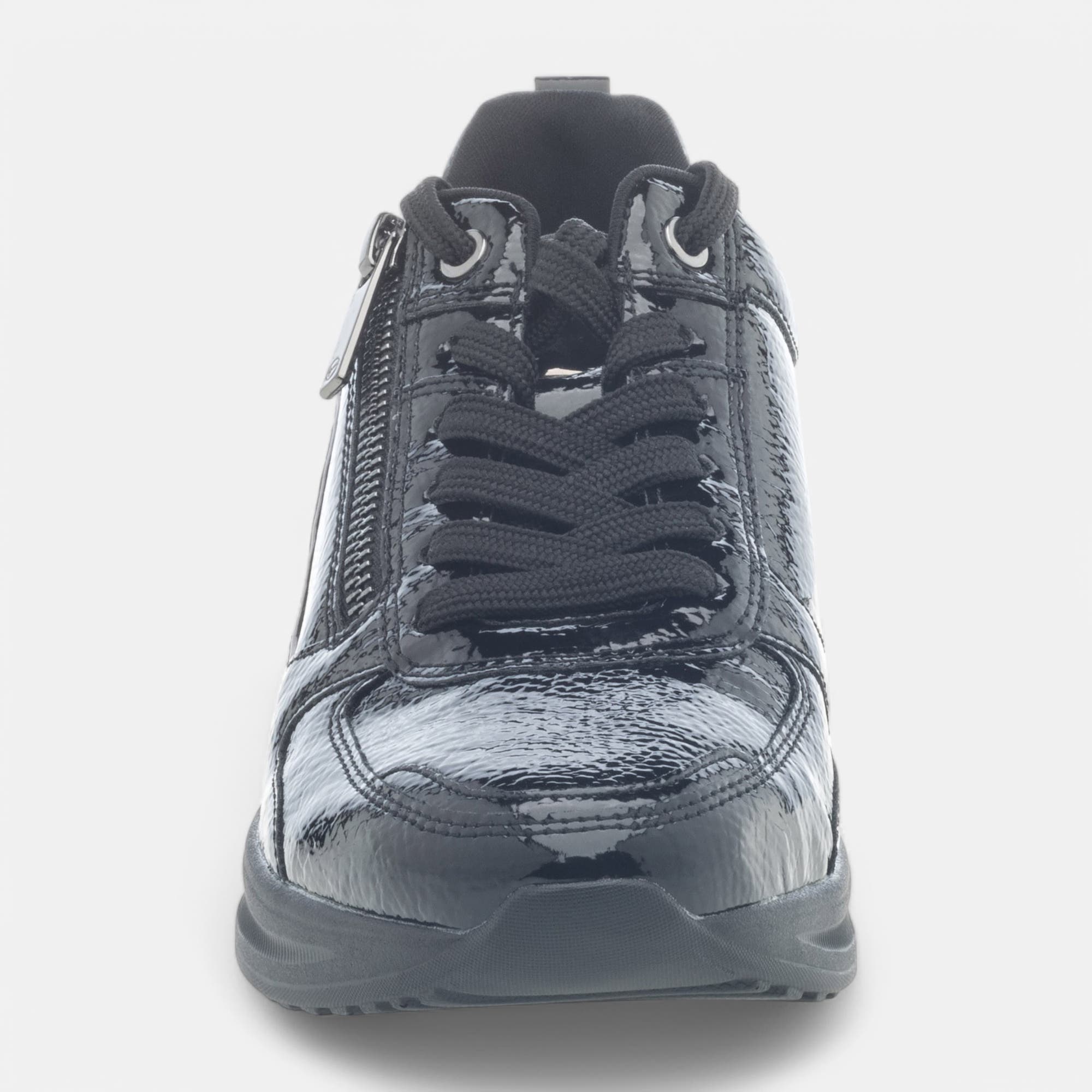 Baskets basses à talon compensé Femme noir vernis