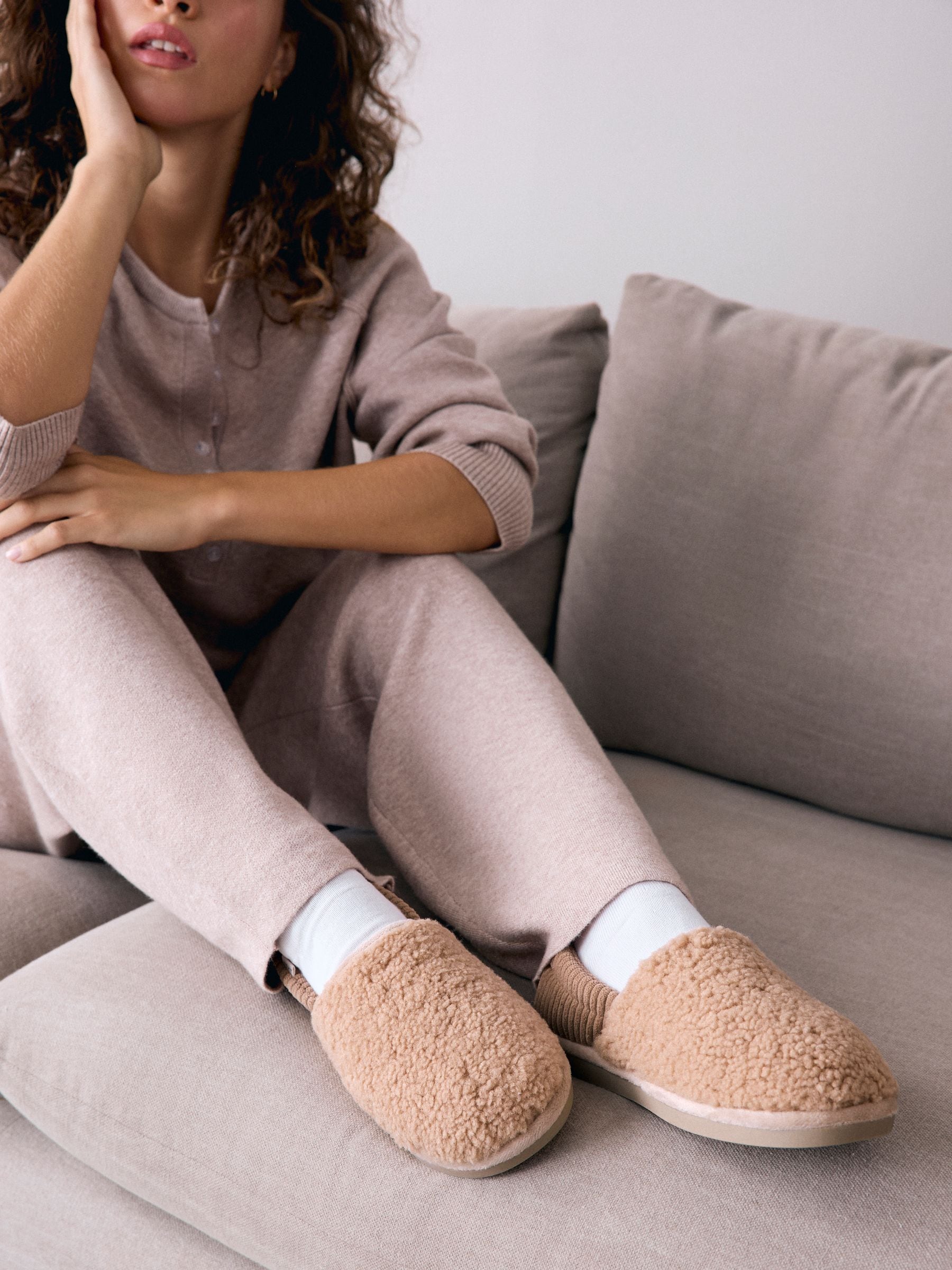 Neutraal - Borg Lined Shoot Slippers