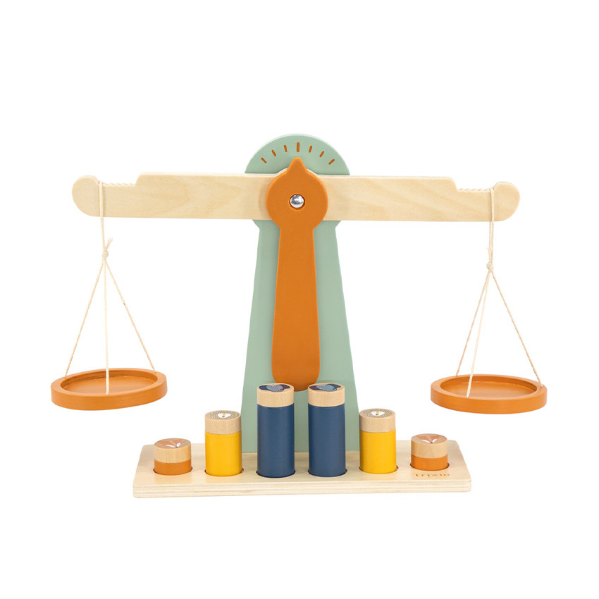 Balance en bois avec 6 poids