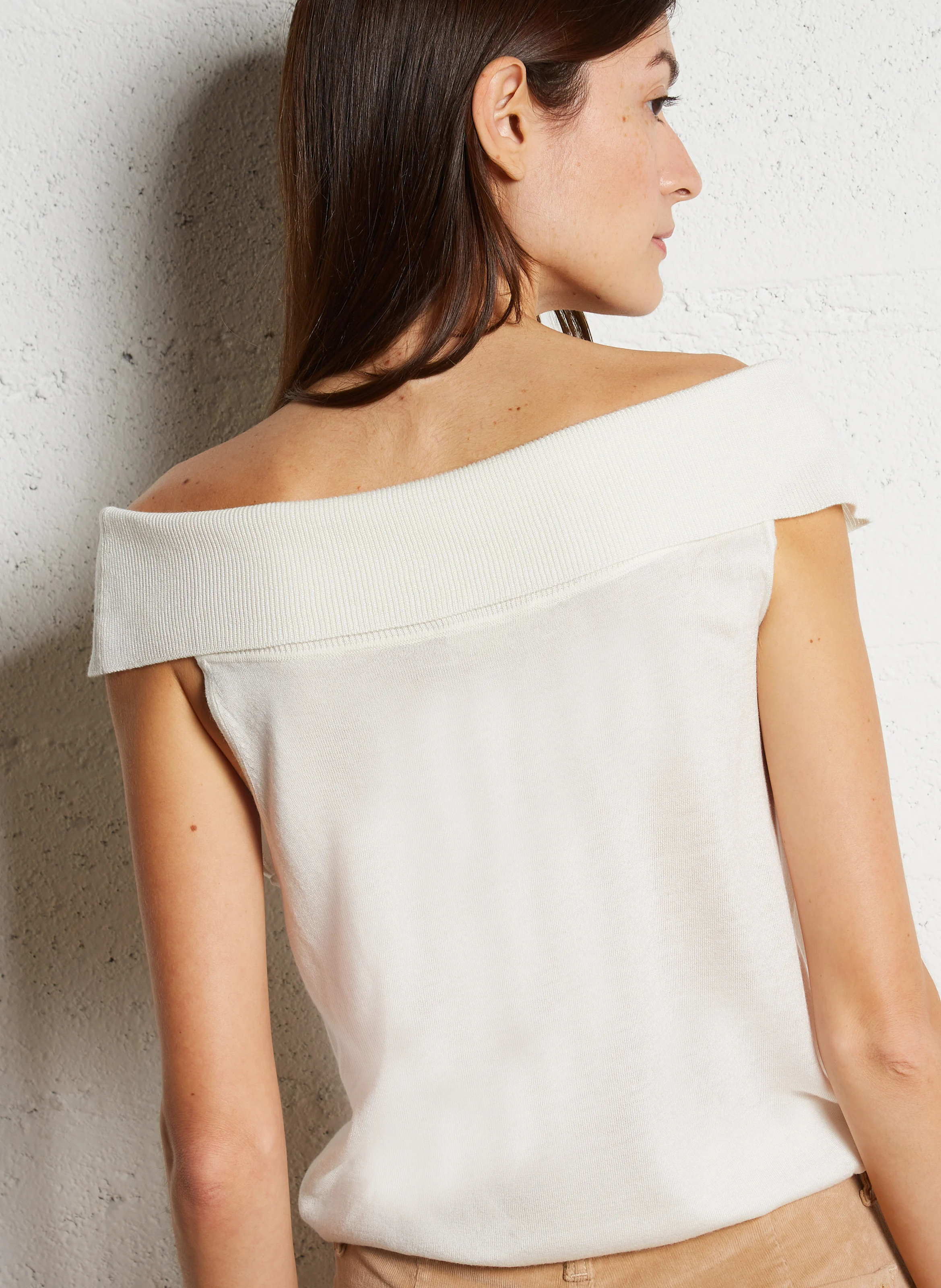 MEGAN - Pull droit sans manches col bardot | Beige