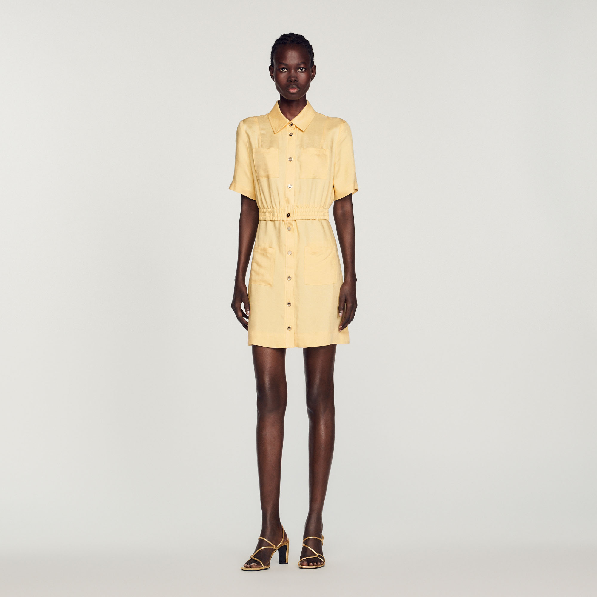 Robe courte boutonnee