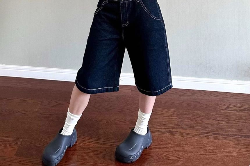 Coline - Bermuda denim shorts met contrasterende stiksels en gemiddelde taille