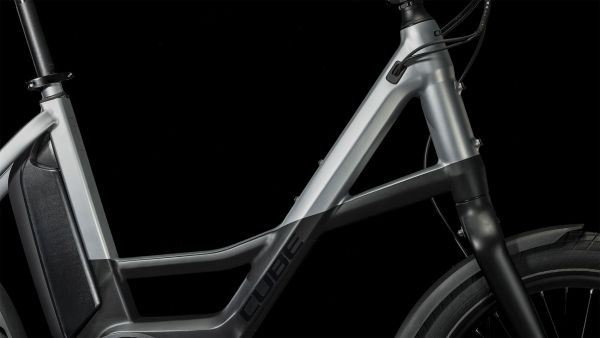 Cube Compact Sport Hybrid 500 Black - Elcykel - 2023