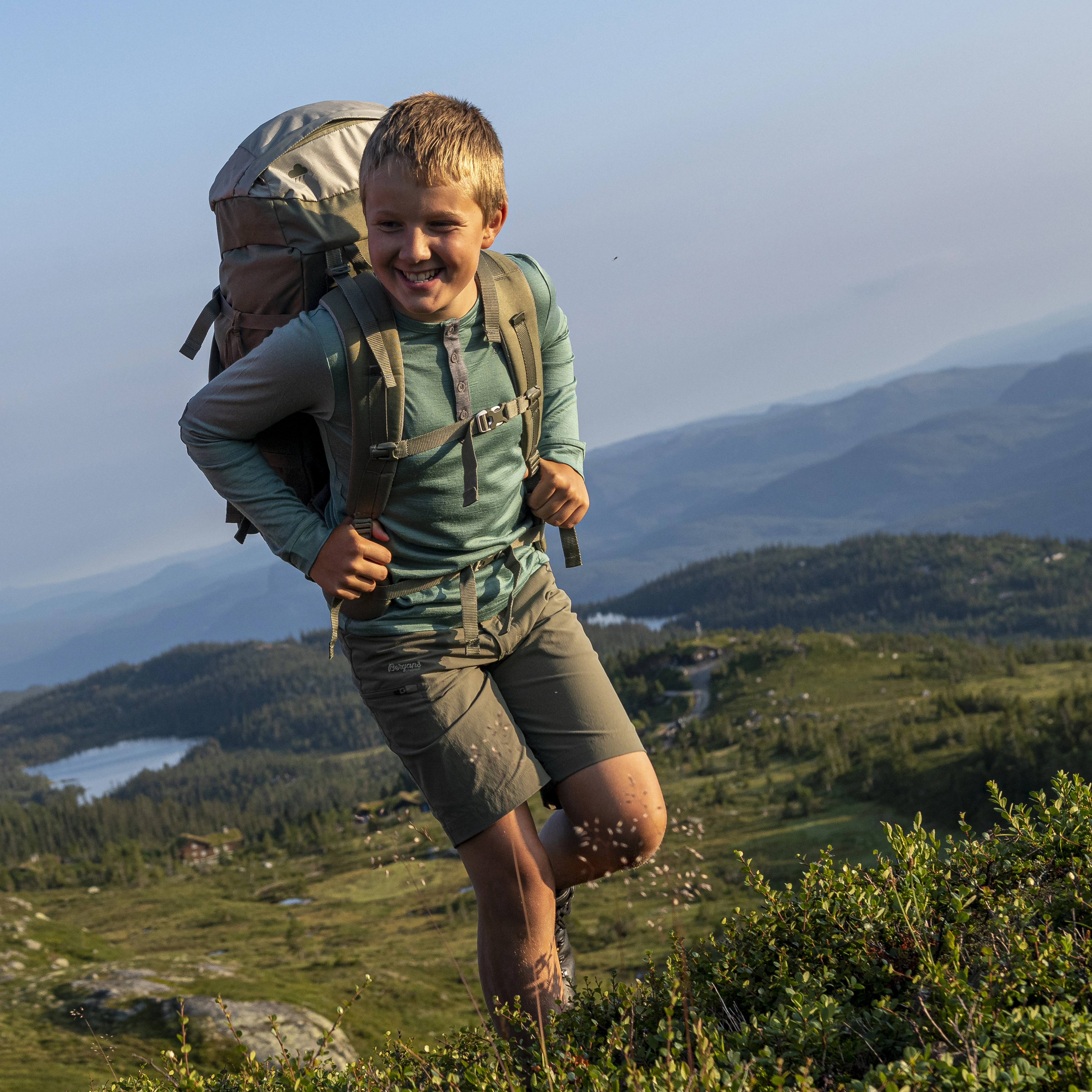 Utne V3 Youth Shorts Green Mud