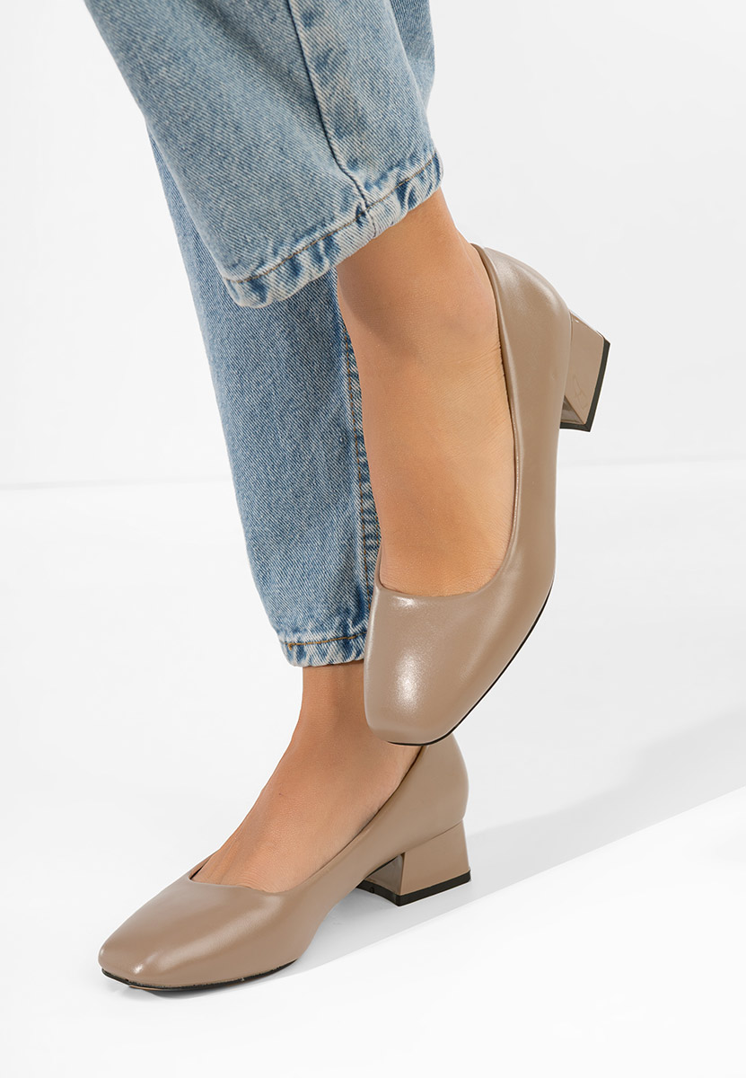 Chaussures à petit talon beige Sindrela