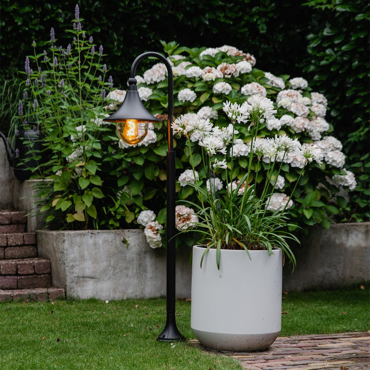 Klassieke buiten lantaarn zwart 125 cm IP44 - Daphne