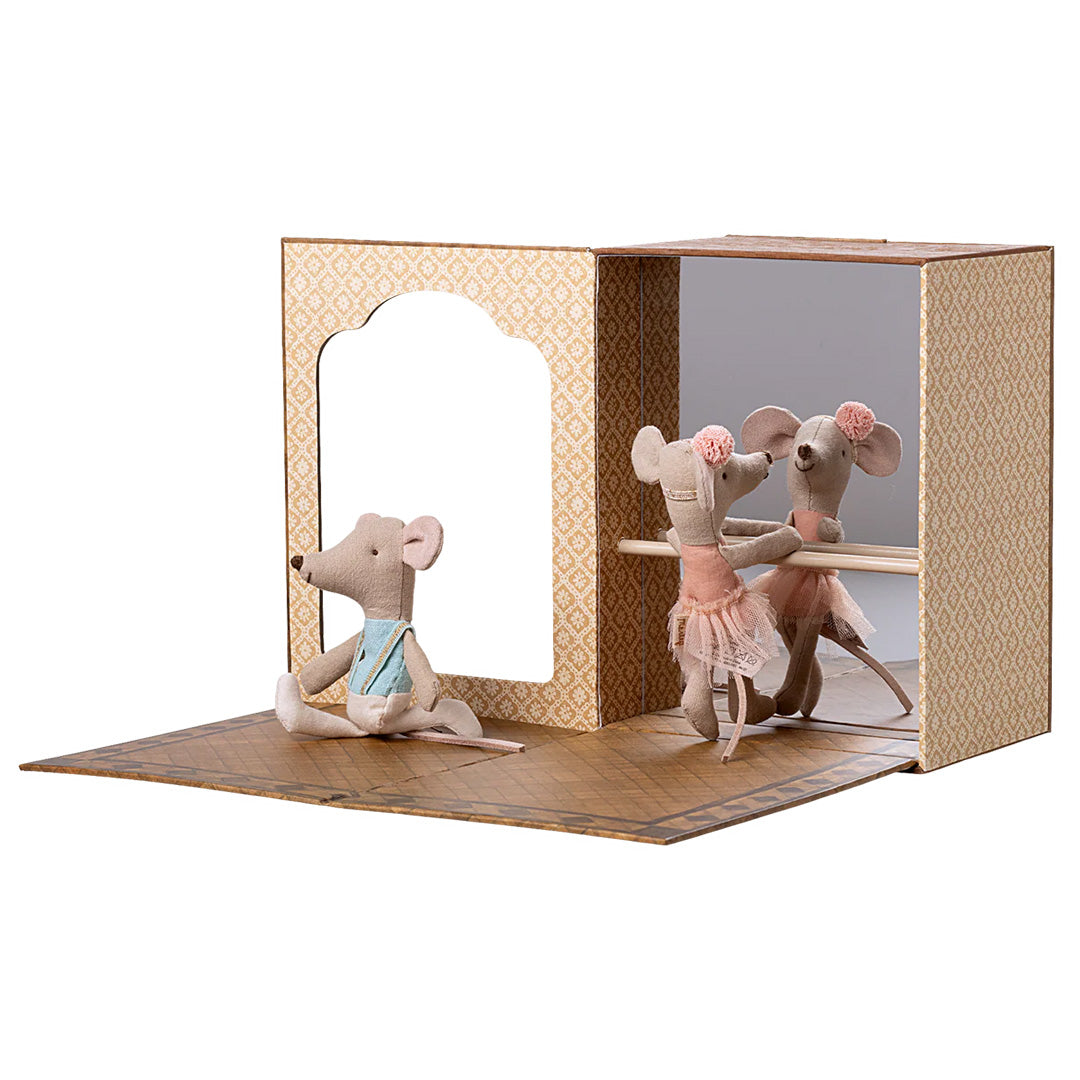 maileg knuffelmuis kleine zus en broer in dansstudio - 17 cm