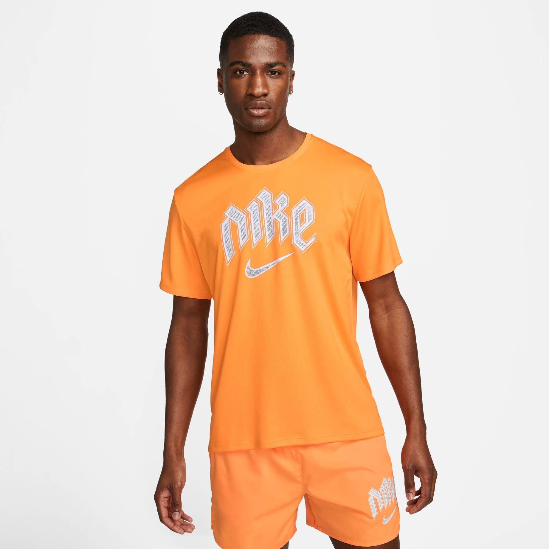 Nike| Herren T-Shirt DIVISION MILER