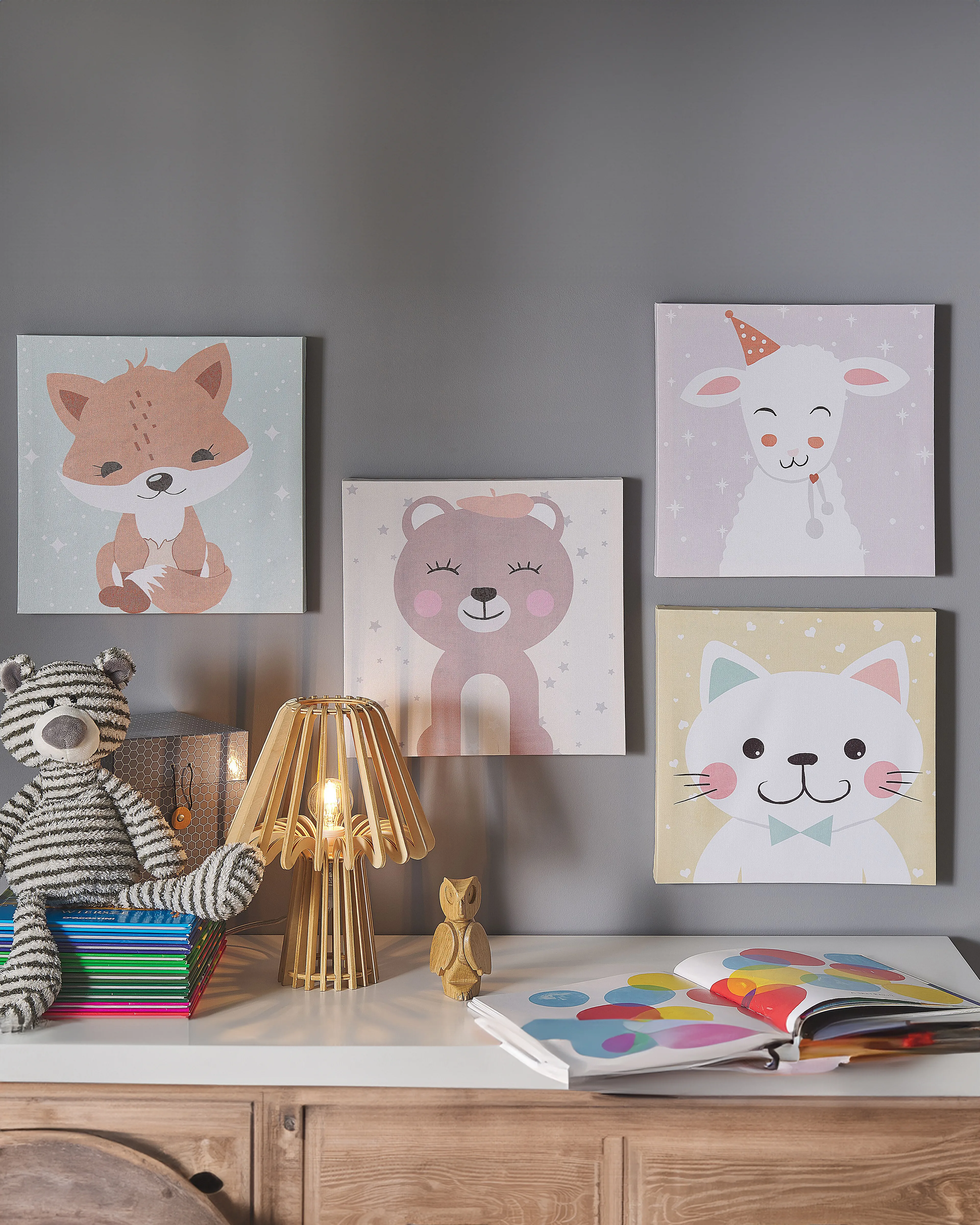 Set van 4 canvassen BOMBI Kids motief 30 x 30 cm Meerkleurig