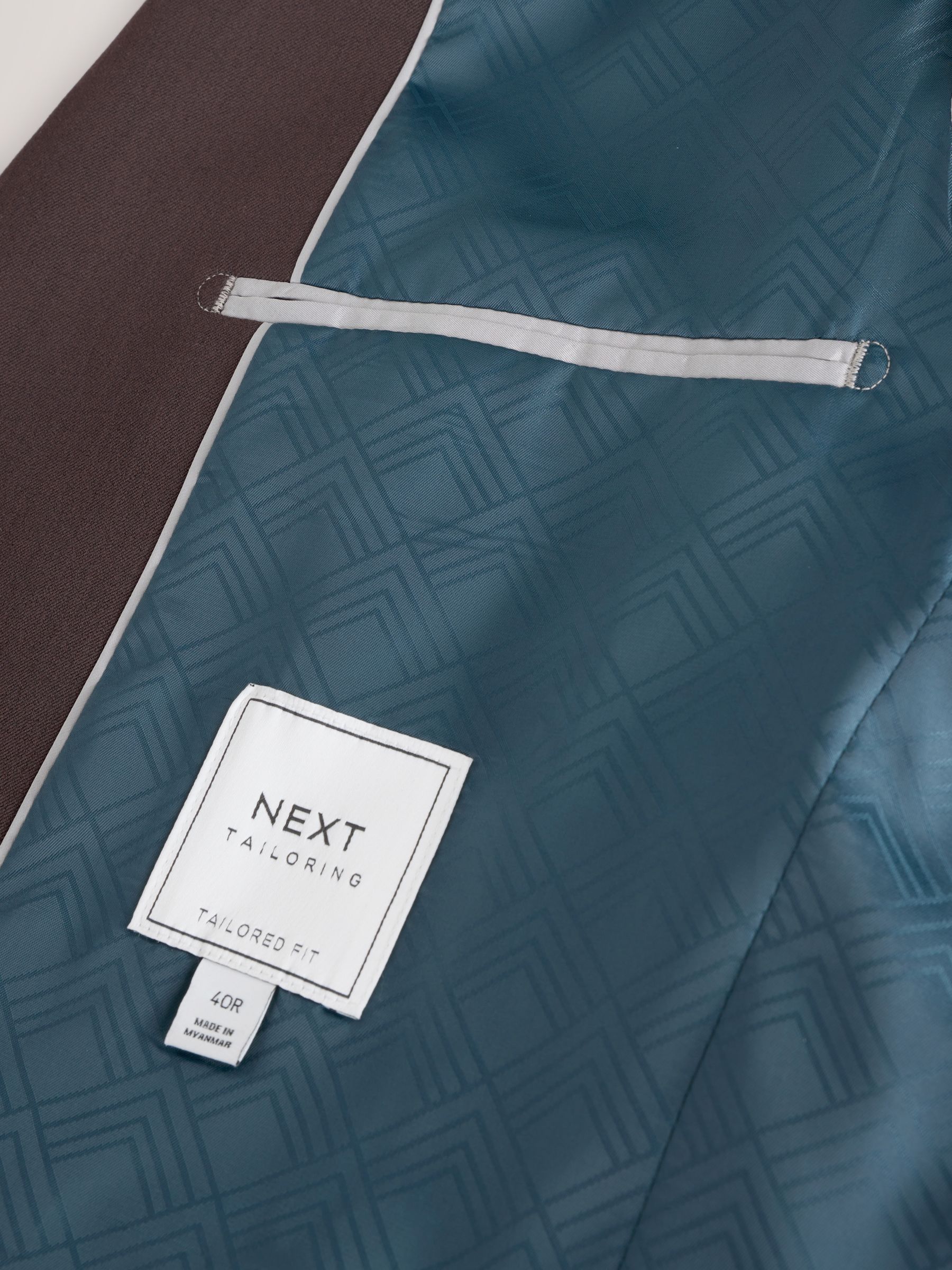 Bruin - Tailored fit - Meegevend stretchkostuumjasje
