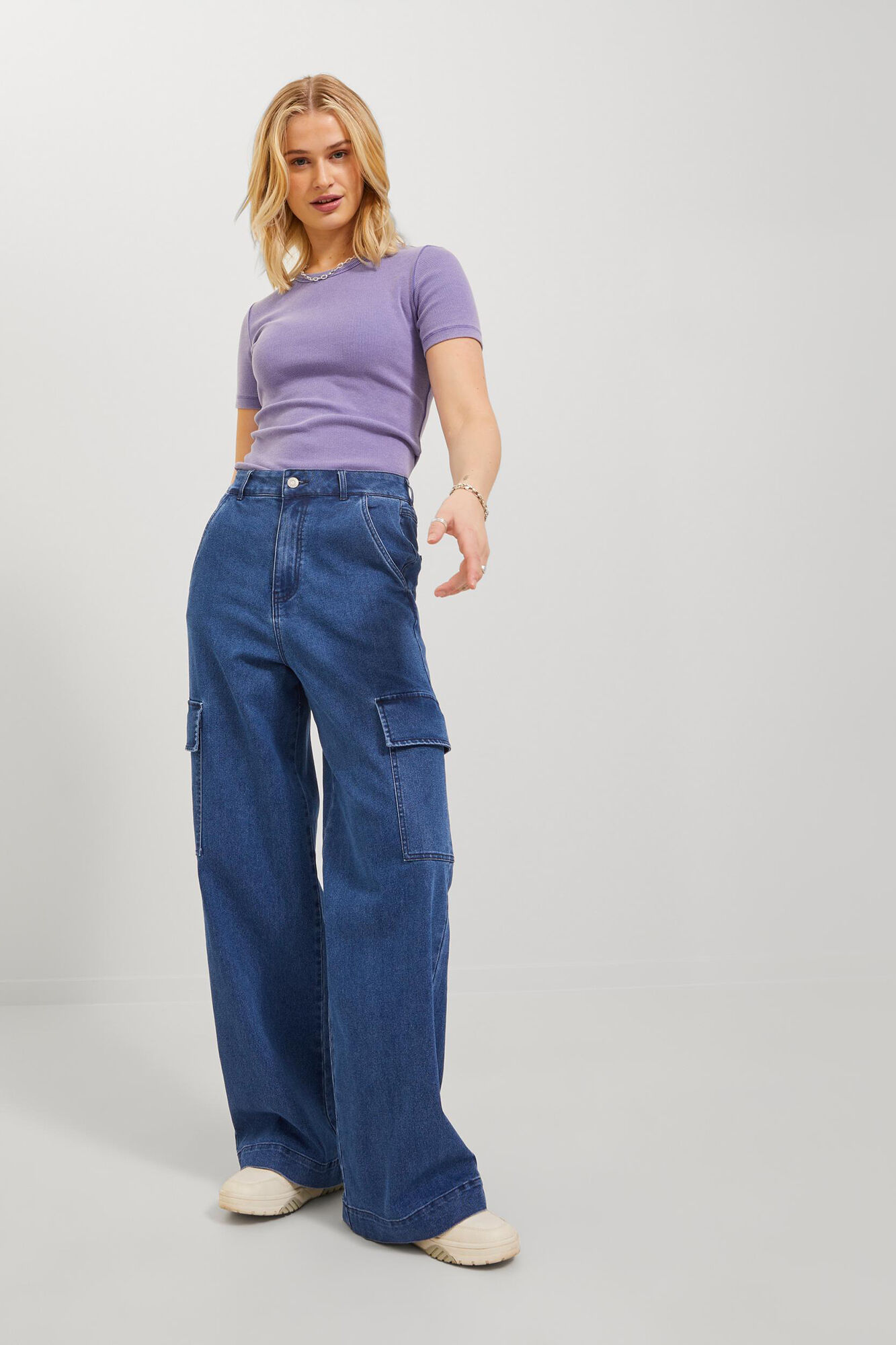 calça cargo de perna larga