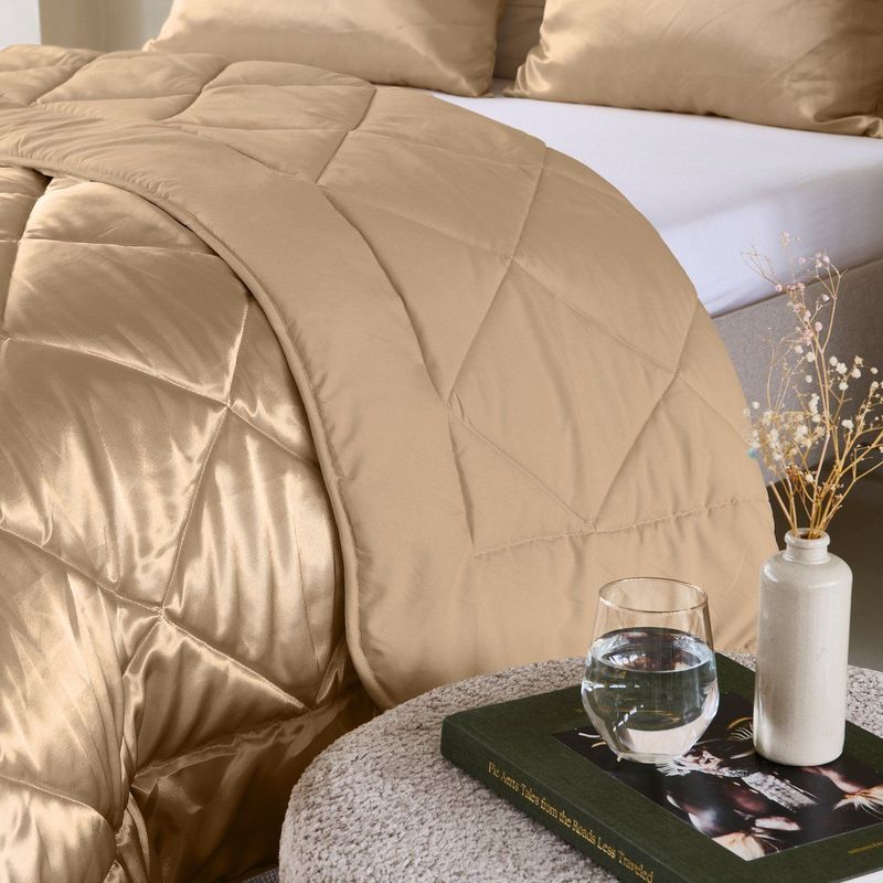 Zelesta - Beautybed - Taupe - 200x200 - Satijnen Dekbed Zonder Overtrek - Wasbaar Dekbed