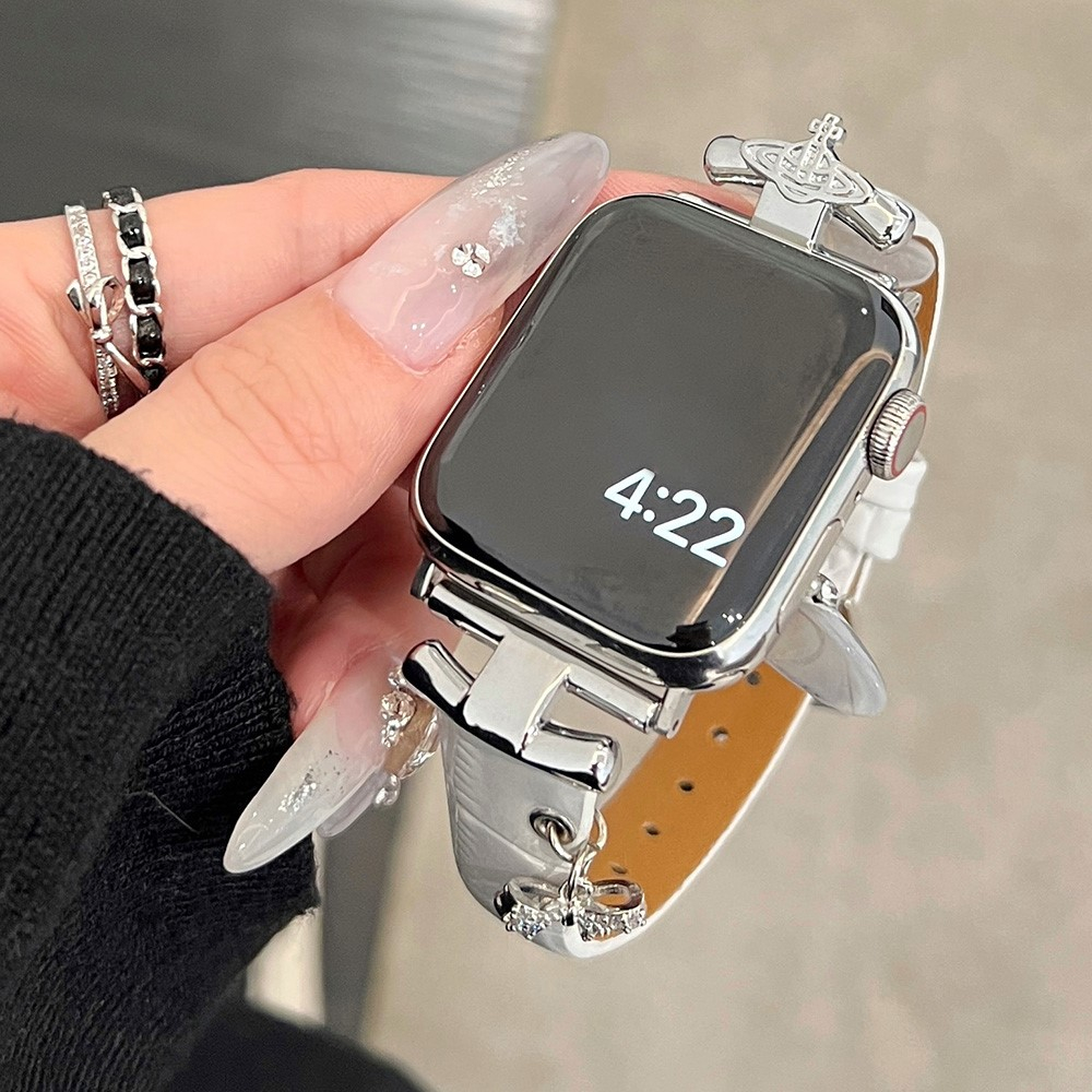 Apple Watch (42/41/40/38 mm) Echtleder Ersatz Armband mit Schleifen-Anhänger (Gelenkumfang 160 - 220 mm) - Weiss / Silber