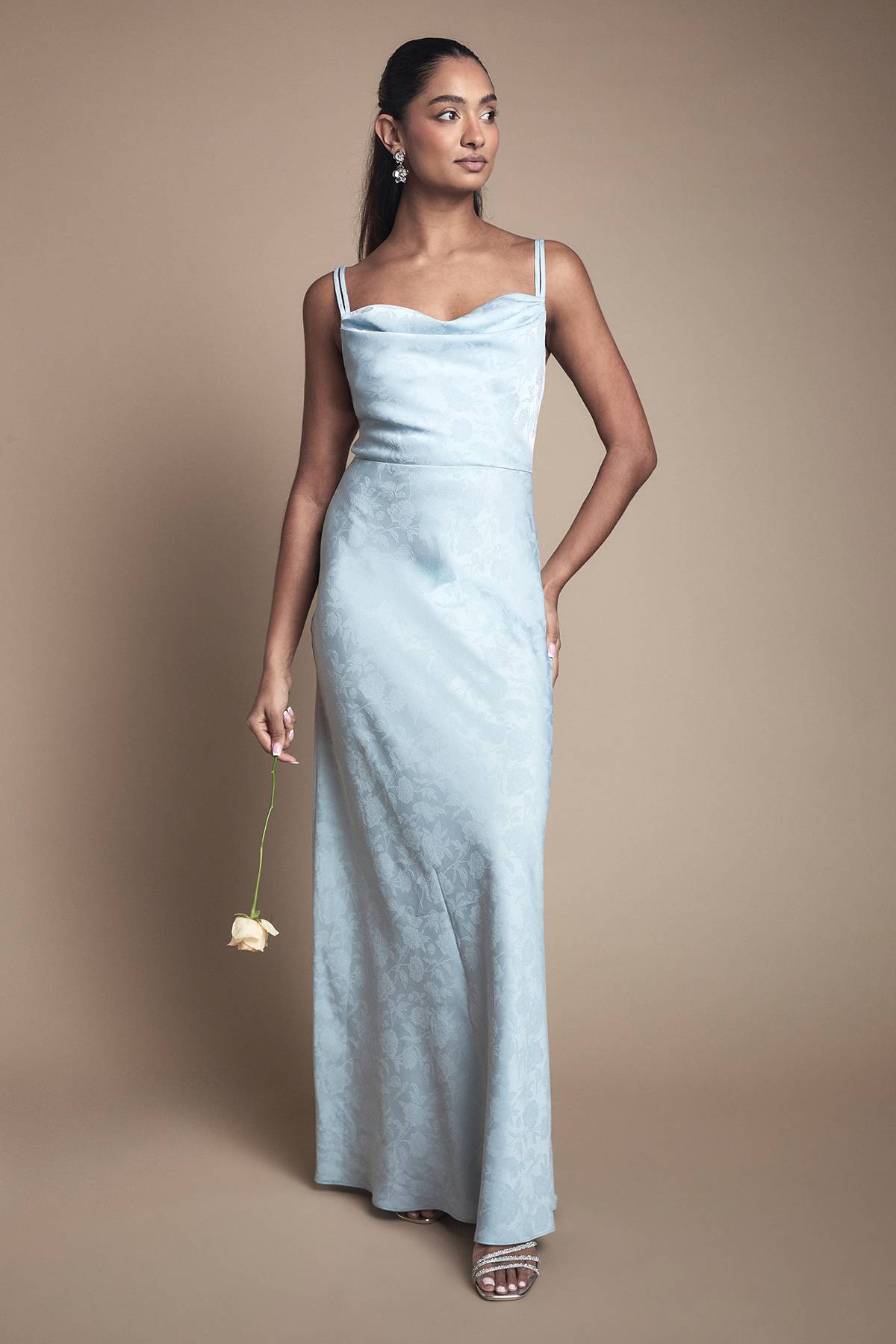 Oasis Robe De Demoiselle D'honneur En Satin Jacquard À Col Bénitier Et Doubles Bretelles