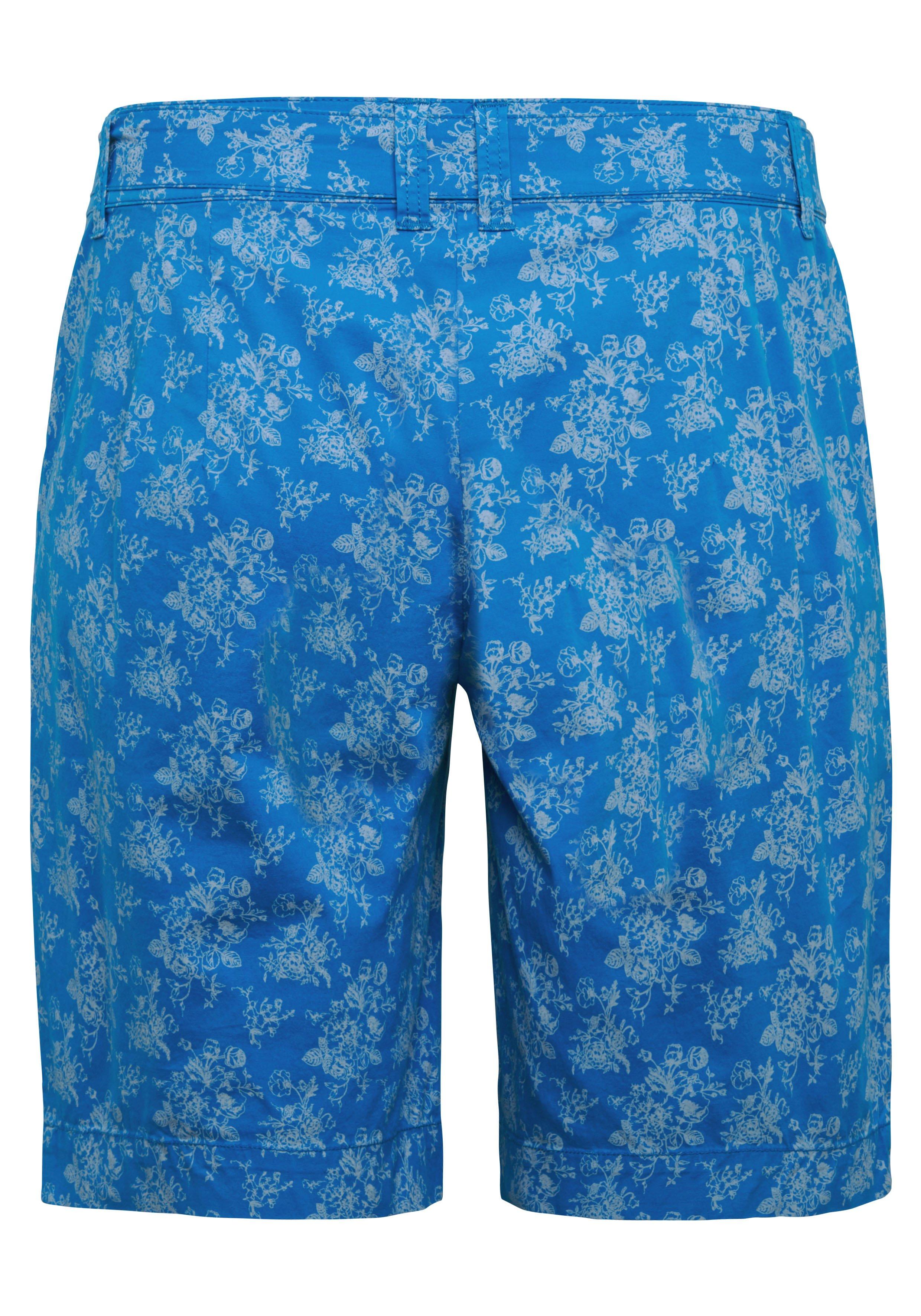 Bermudas mit Alloverdruck und Bindegürtel