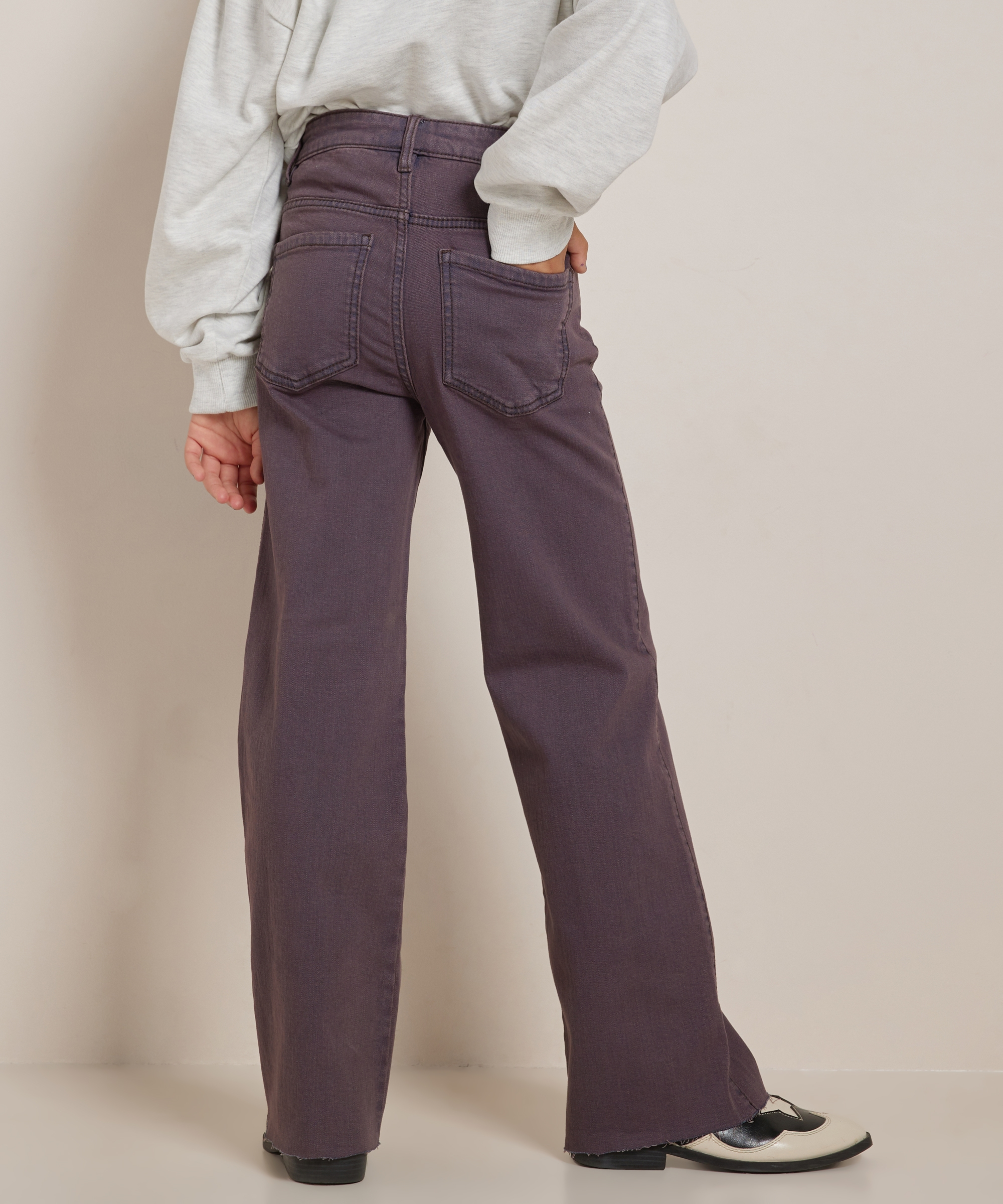 wide fit stretch jeans