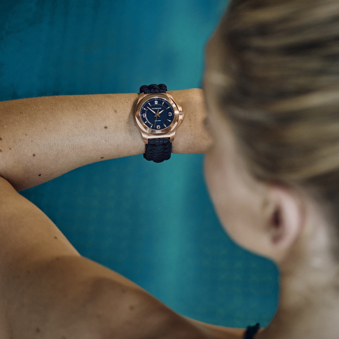 Victorinox Swiss Army I.N.O.X. V Lady Rosé / Blau