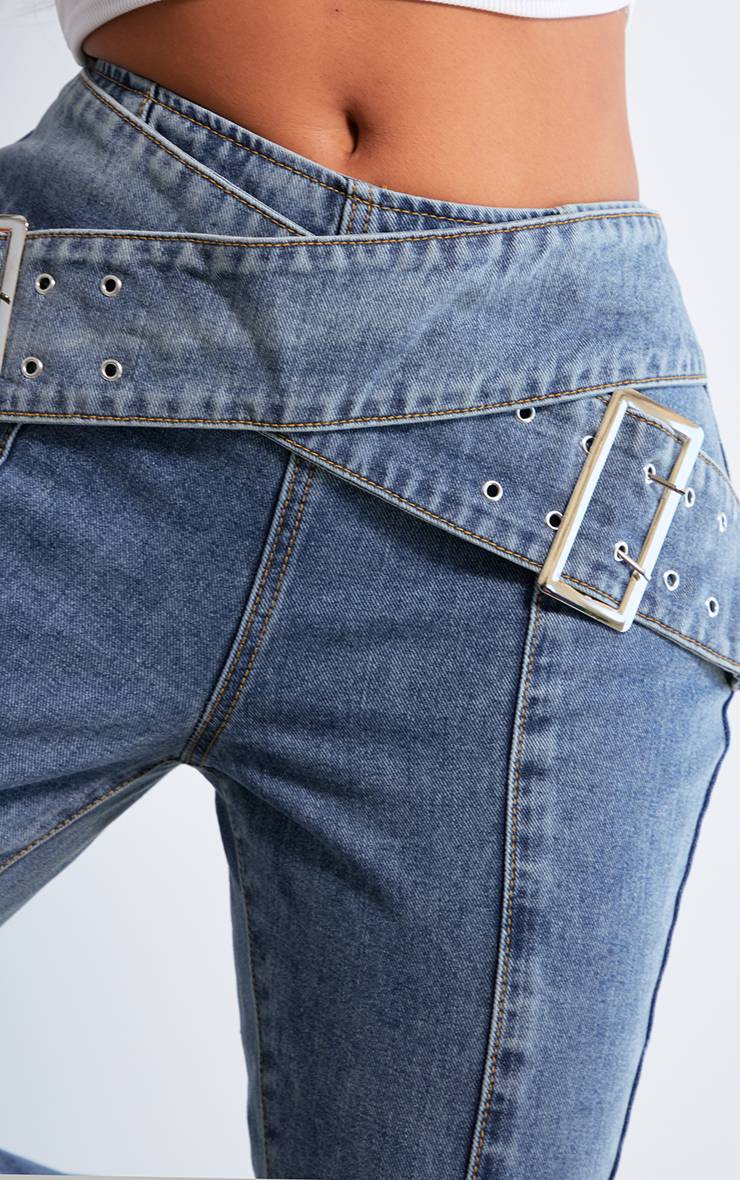 Bleu Jean Évasé En Denim Délavé Avec Ceinture Shape