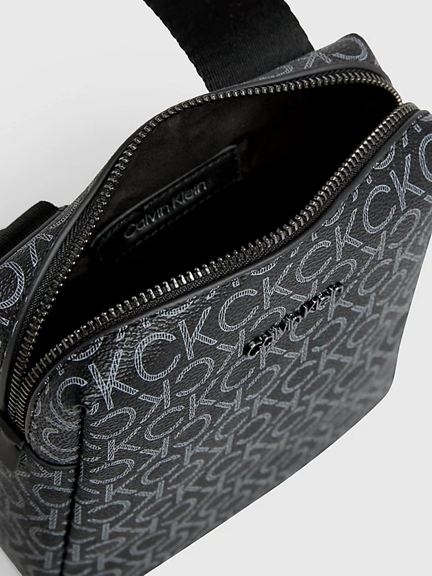 Bolsa de ombro pequena com logotipo reciclado