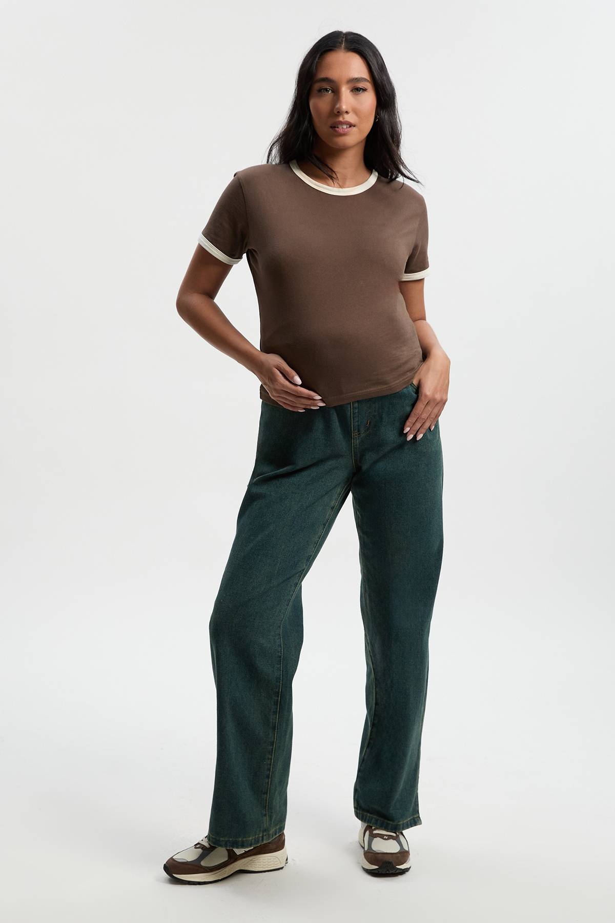 boohoo Jean de Maternité Taille Haute Jambe Droite avec Ourlet Fendu