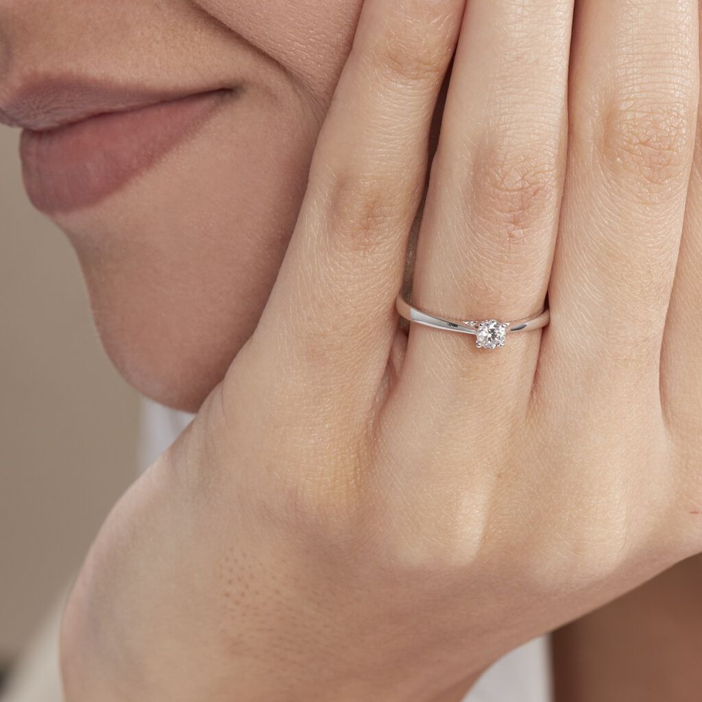 Bague Solitaire Or Blanc Fiona Diamant Synthétique