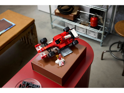 LEGO Ferrari F2004 en Michael Schumacher (11375)