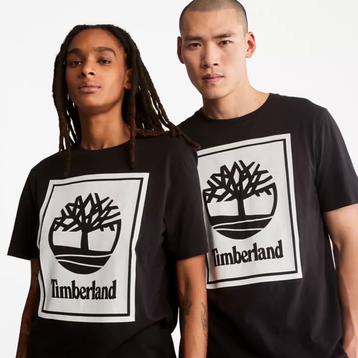 Camiseta unissex com logo Stack na cor preta.