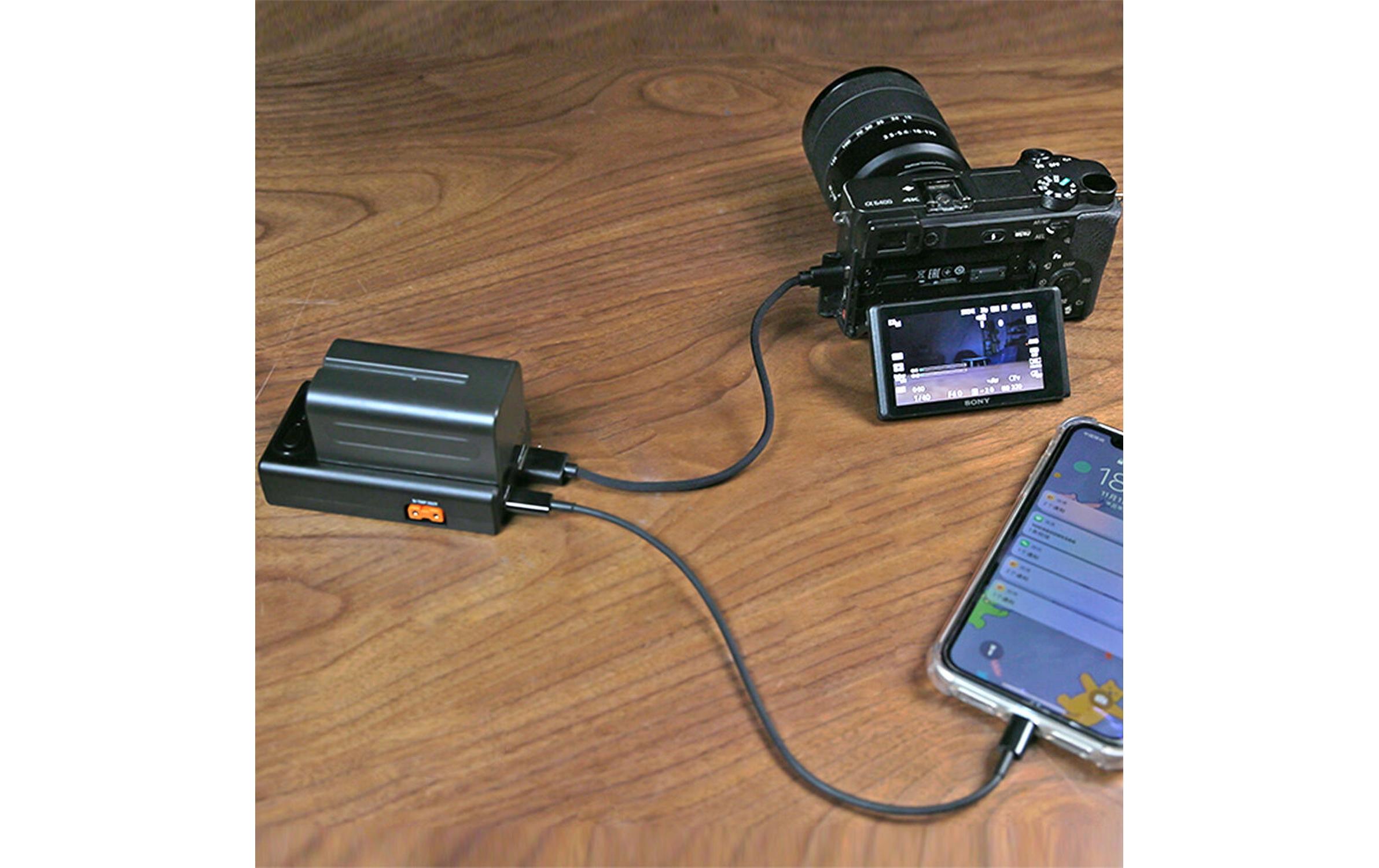 Ladegerät NP-F01Ulanzi NP-F01 Multifunktionales Akku-Ladegerät/Netzteil für Sony L-Serie, AC, Chemie-Li-Ion, 1 Position, W/O-Ausgang, USB, Quick Charge