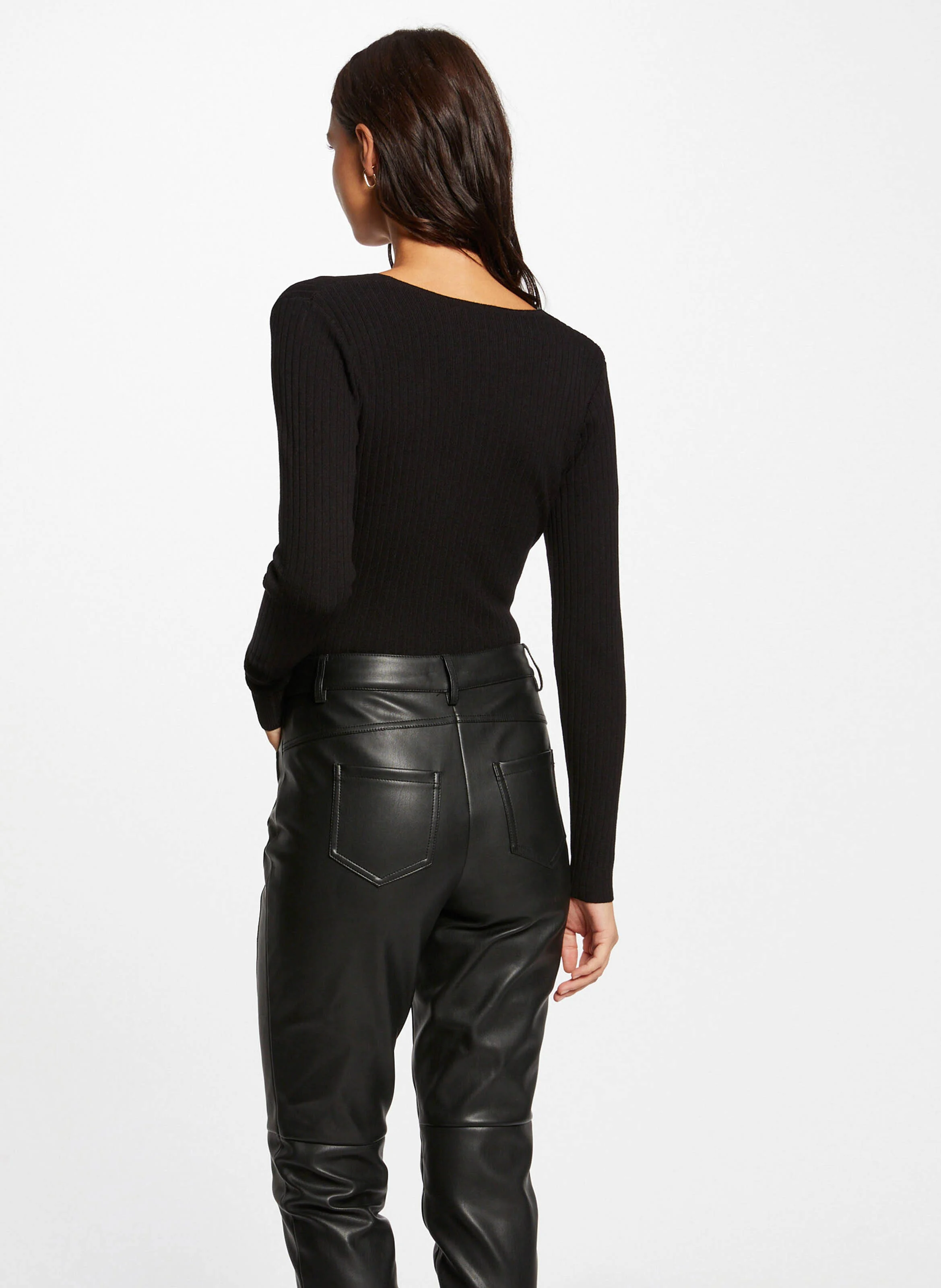 MCAT - Pull ajusté col cache-coeur en maille| Noir