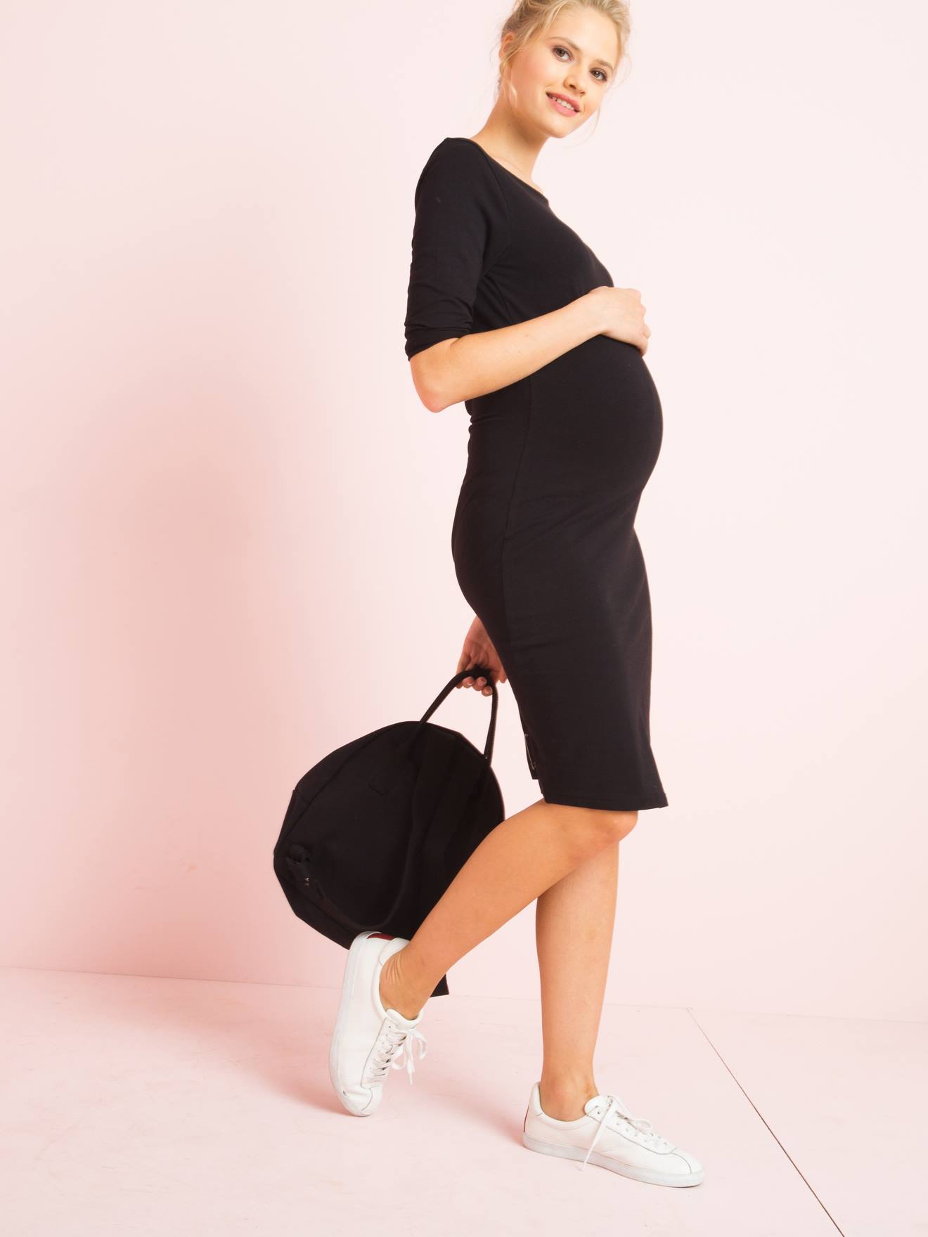 Vestido de maternidade liso preto escuro
