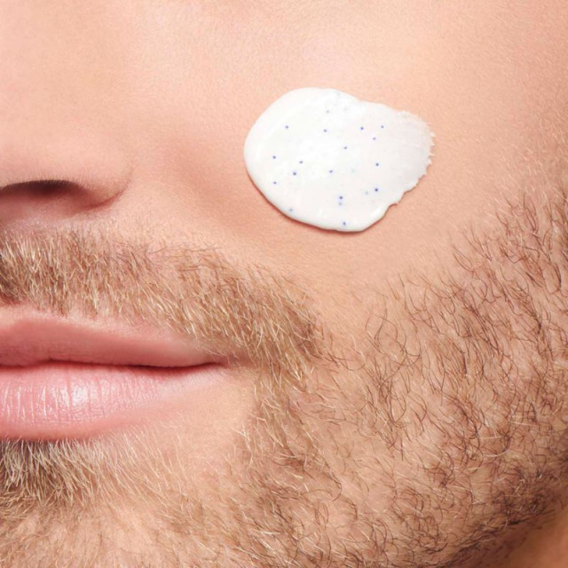 ClarinsMen nettoyant exfoliant de CLARINS