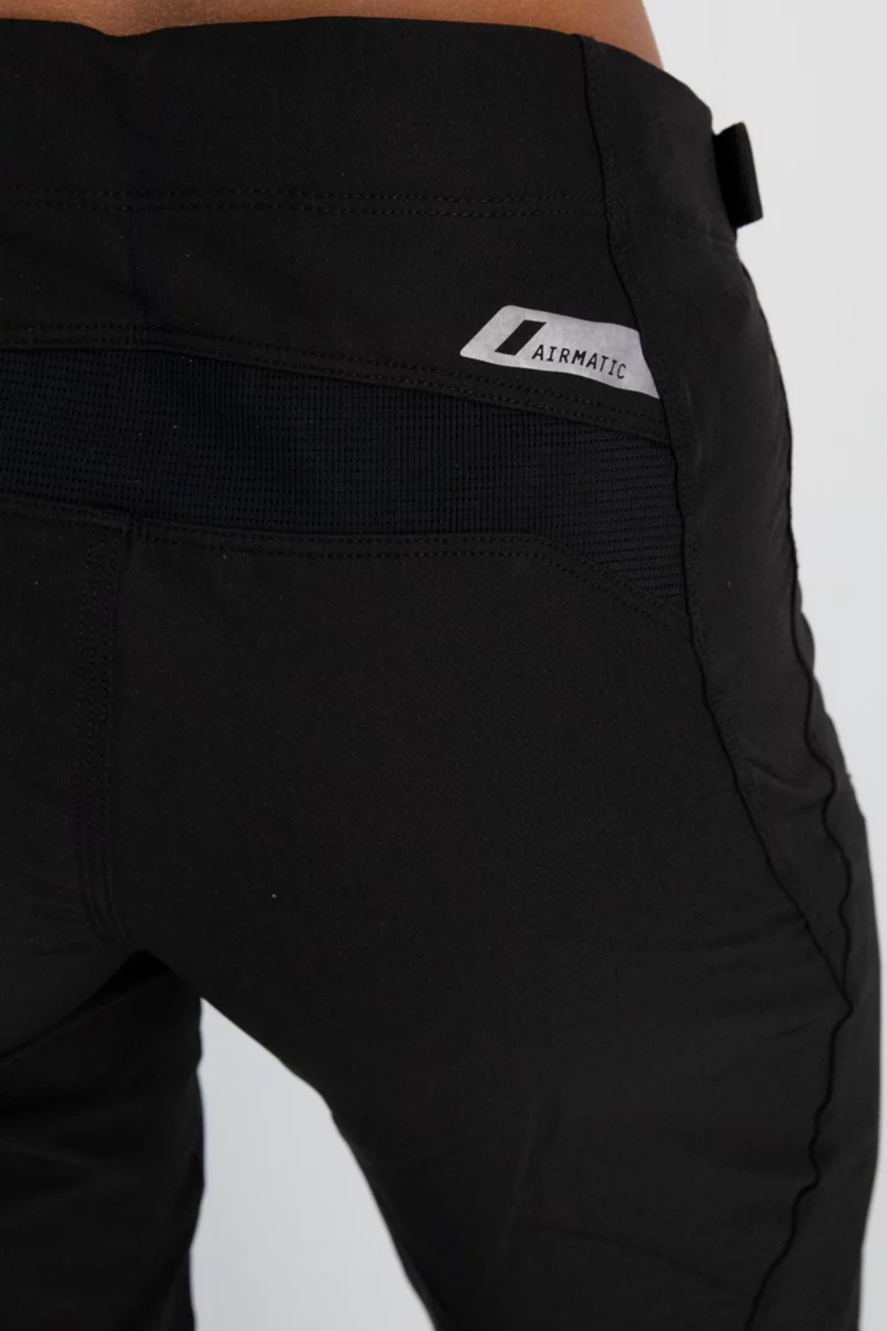 100 PERCENT Airmatic Damen Bikeshort