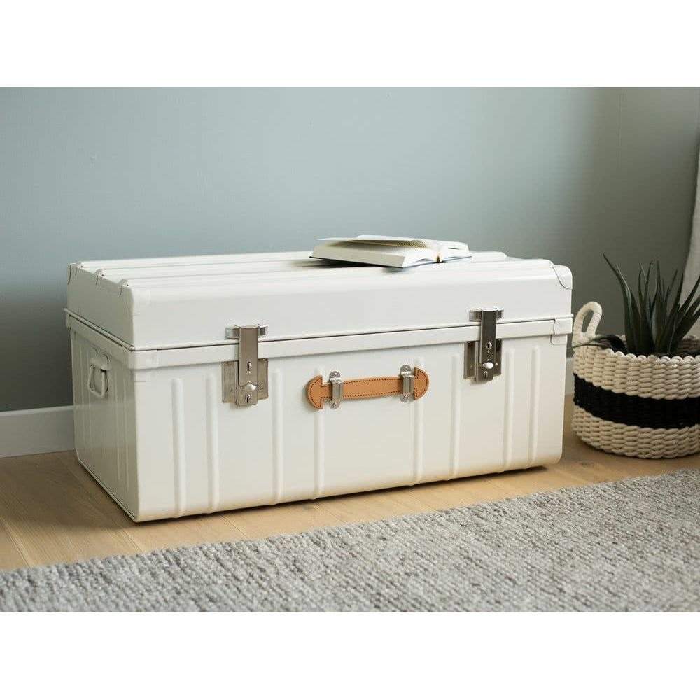 Malle métallique blanc perle avec poignée polyuréthane 160 litres