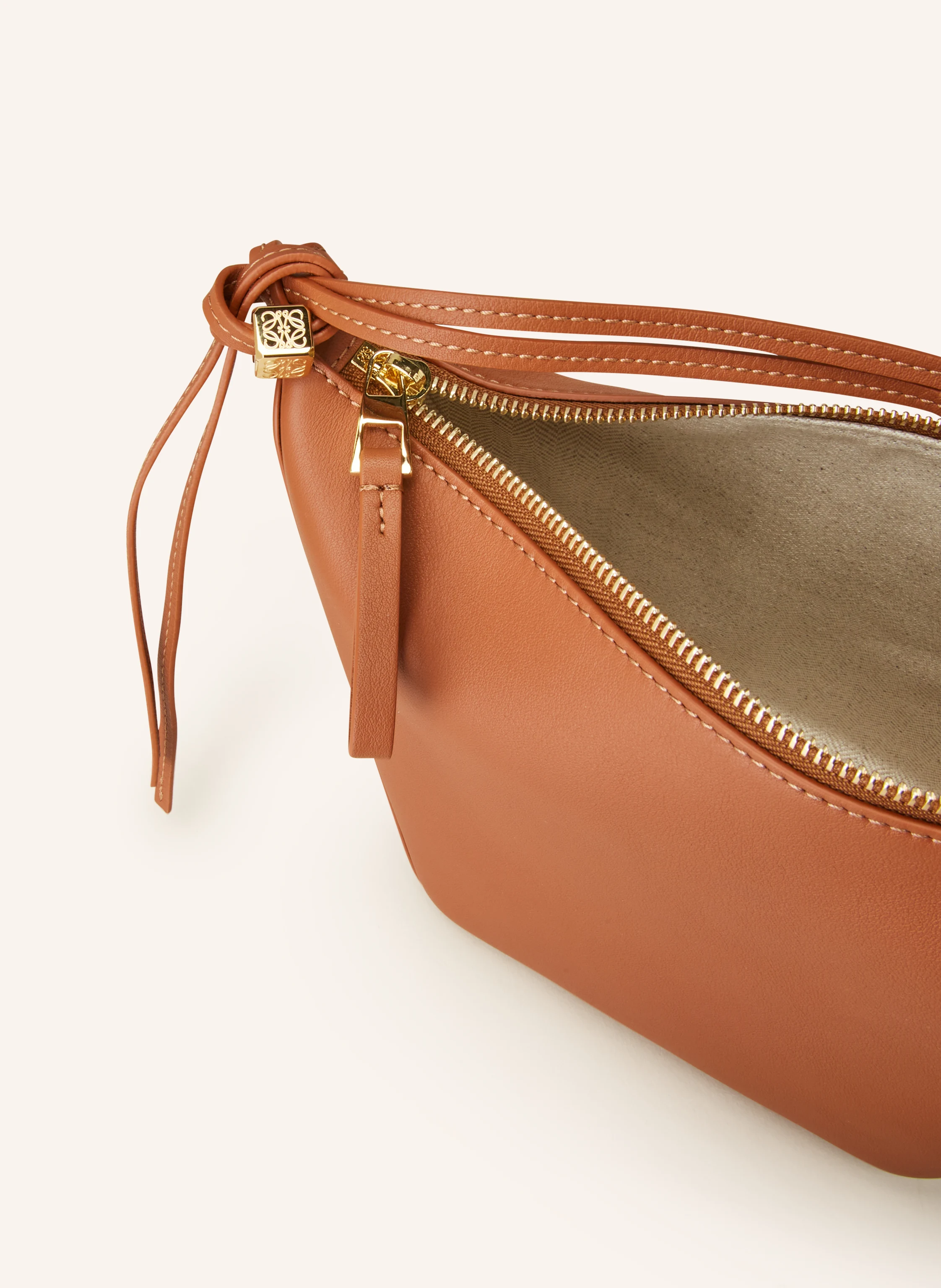 LOEWE Umhängetasche HAMMOCK MINI