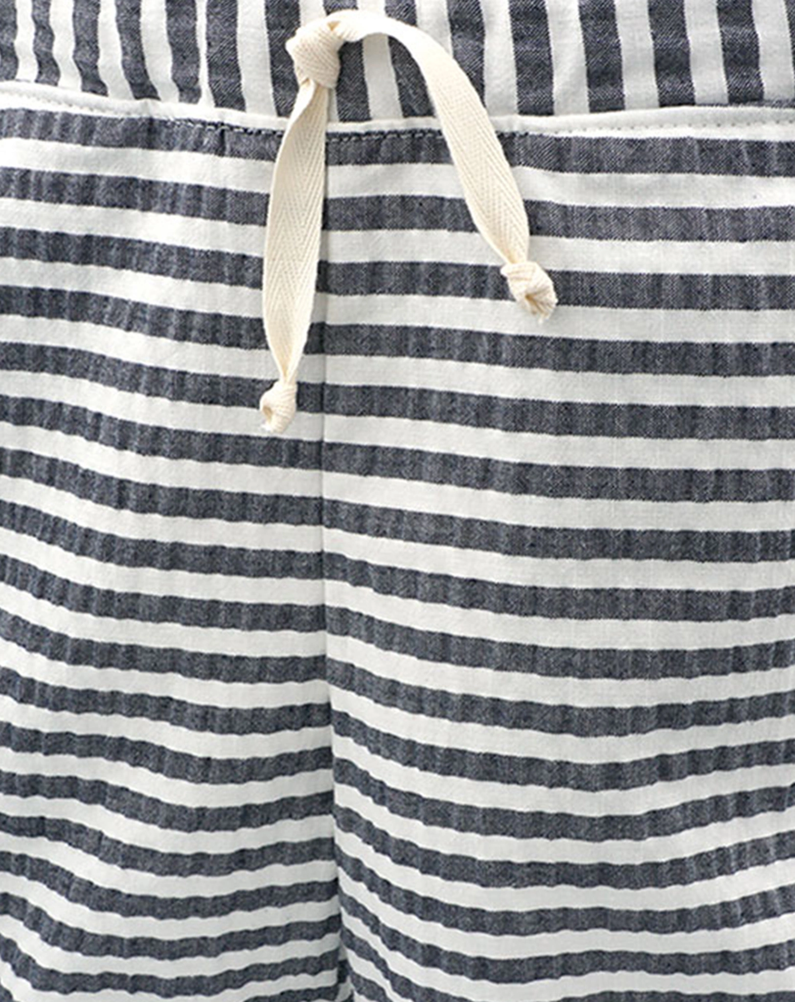Shorts SEERSUCKER gestreift in anthrazit