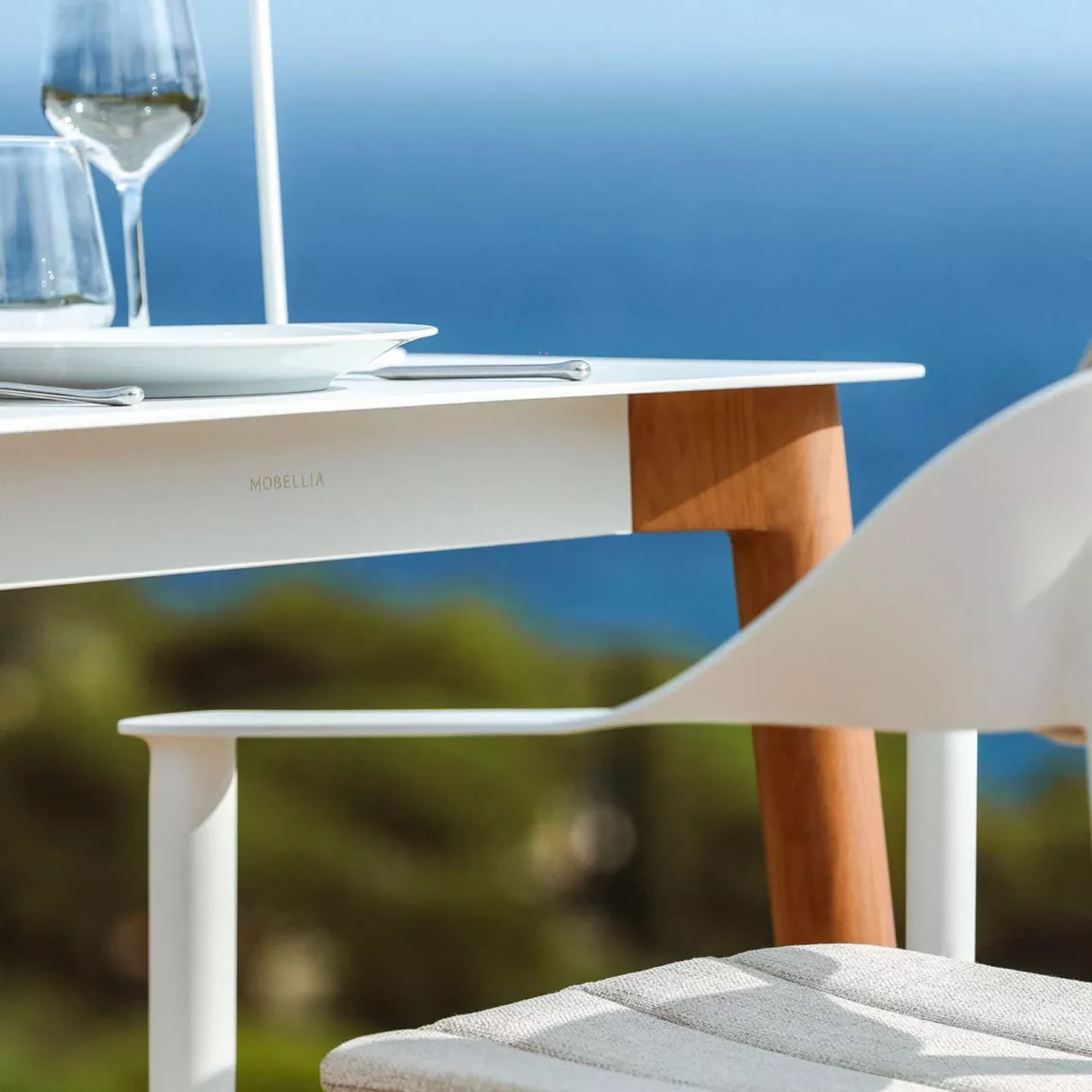 Table de jardin carrée en aluminium 2 places (76 x 76 cm) Monte Carlo Blanc