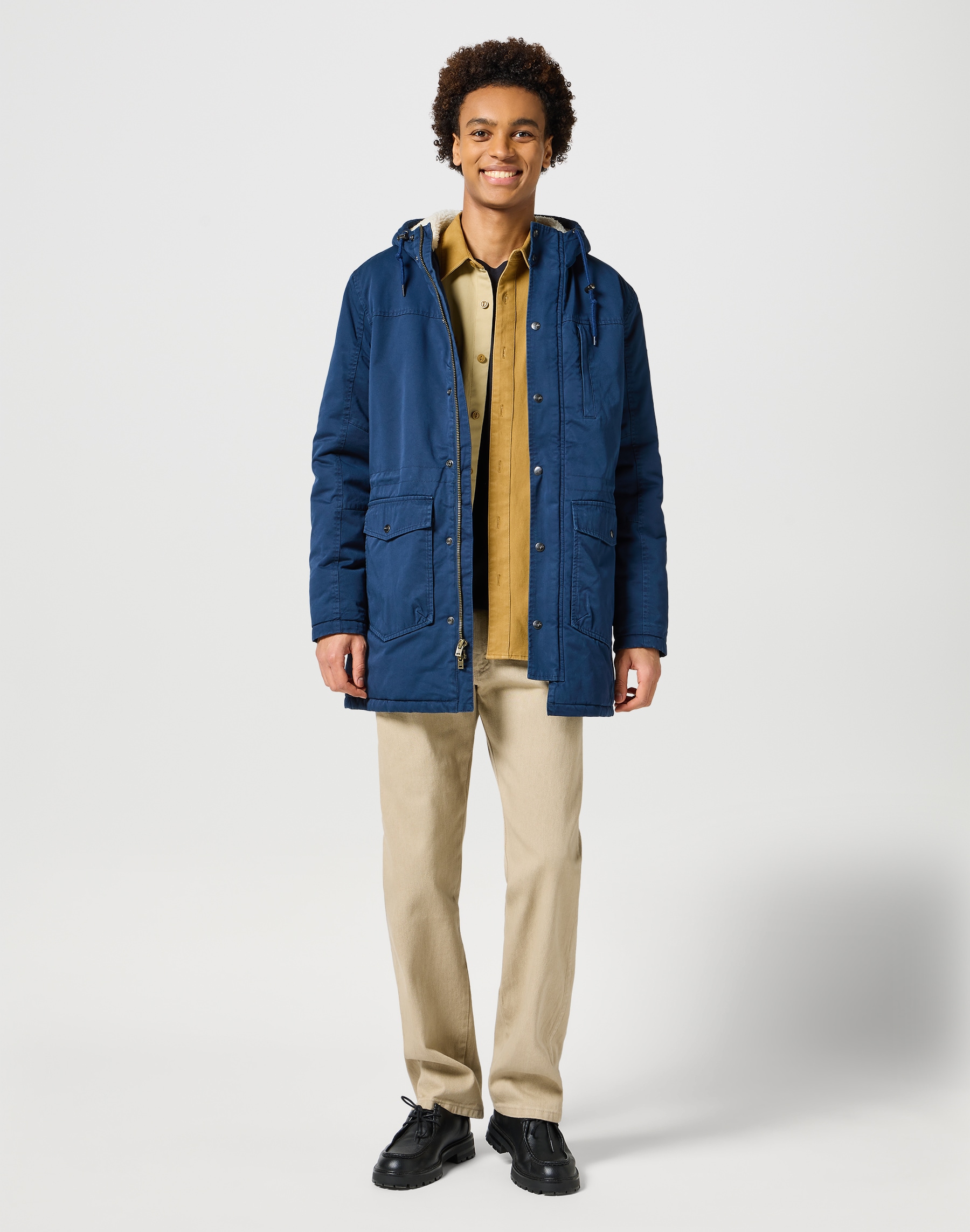 Wrangler Parka »HEAVY PUFFER JACKET« mit Kapuze mit Kordelzug