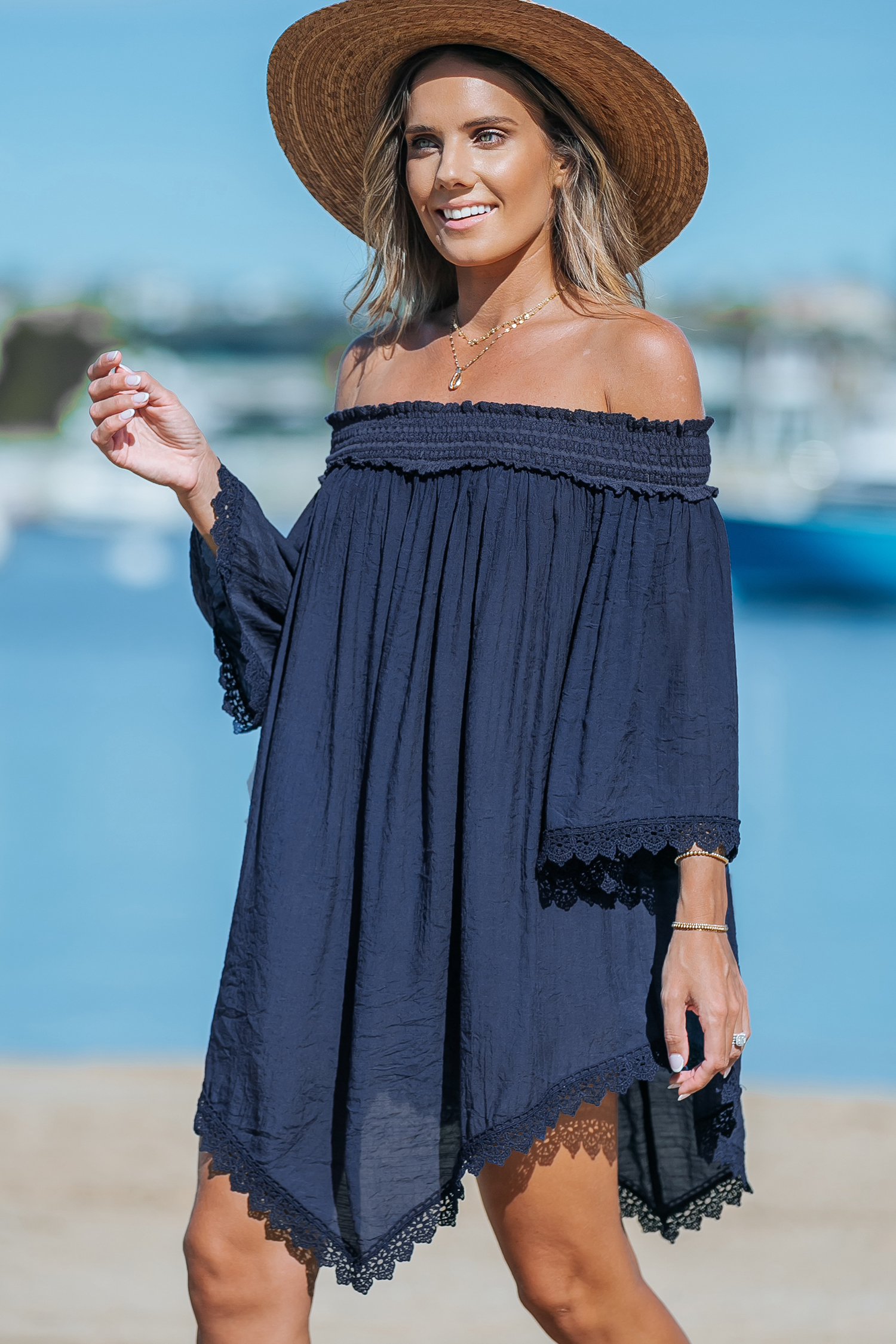Robe cover up à ourlet asymétrique et épaule dénudée bleu marine
