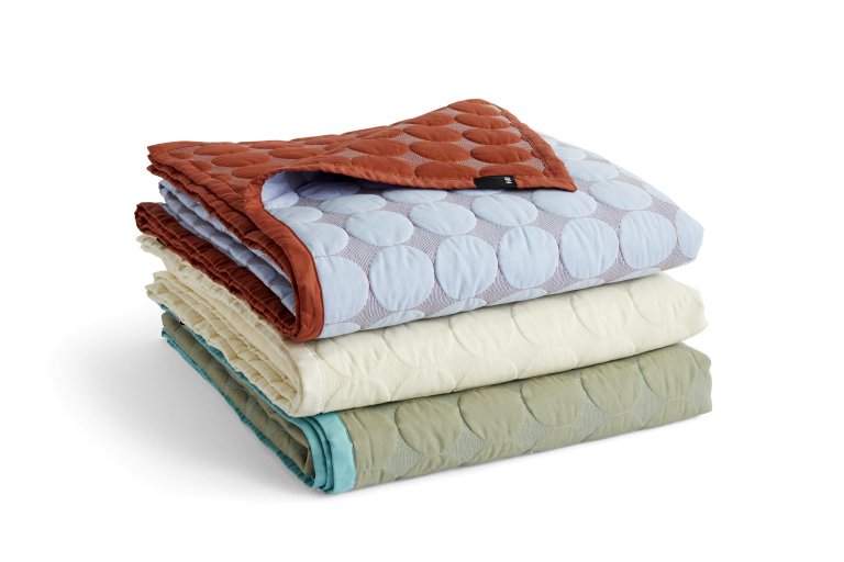 Hay Mega dot bedsprei 235x245 light blue