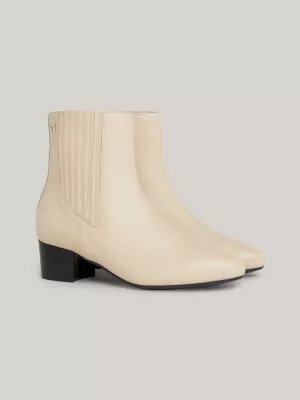 Botas de cano curto essenciais em couro com salto bloco